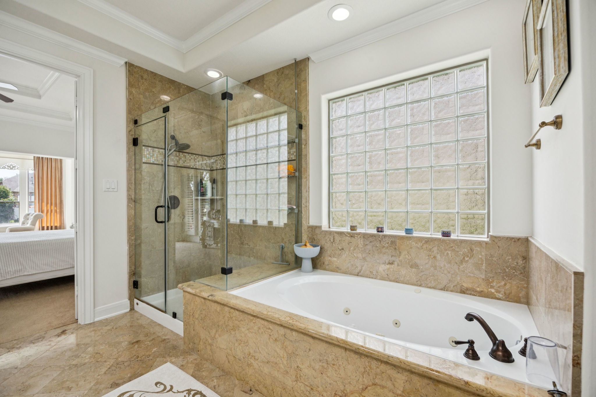 934 Poydras Street Property Photo 14