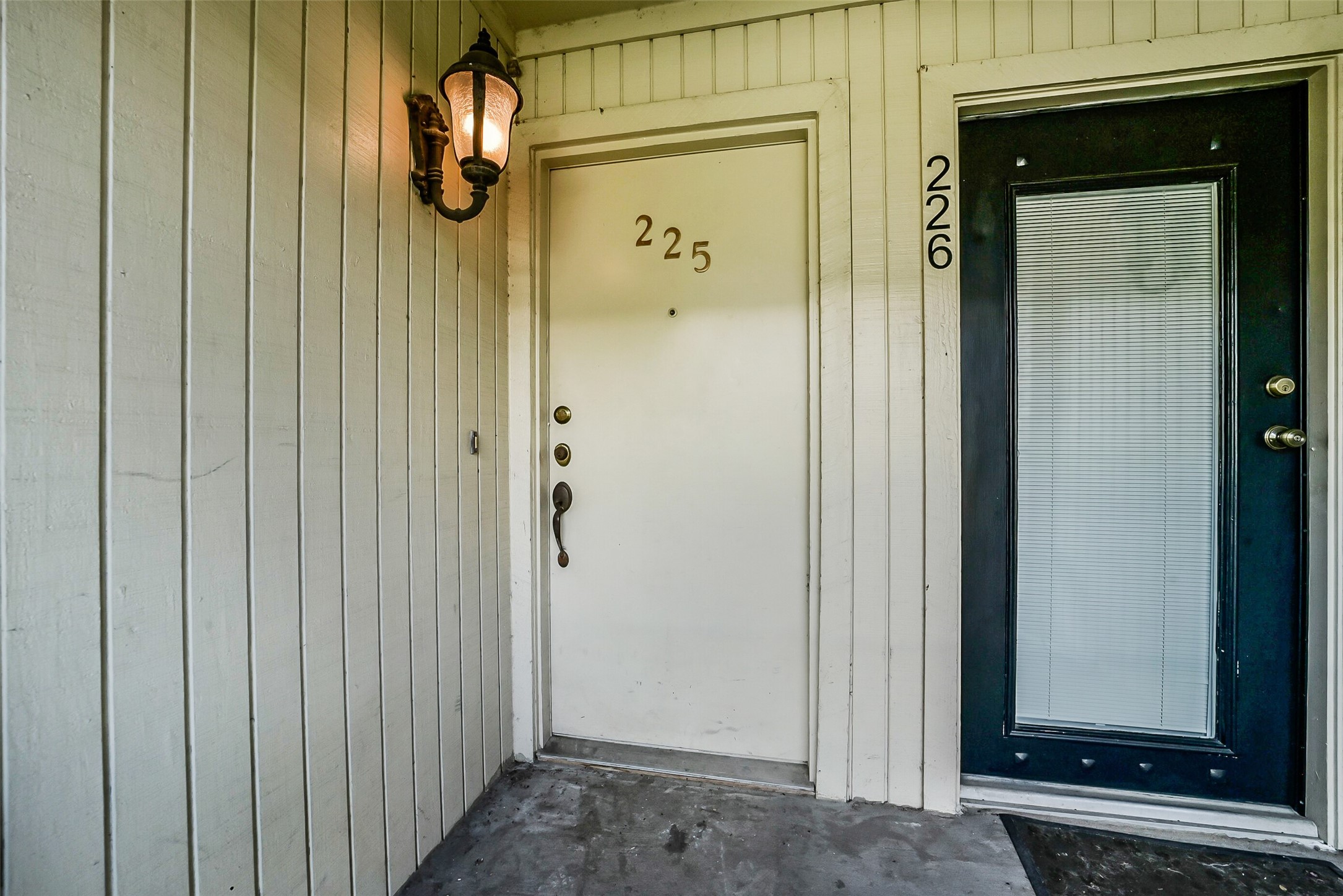 1601 S Shepherd Drive 2 Property Photo 5