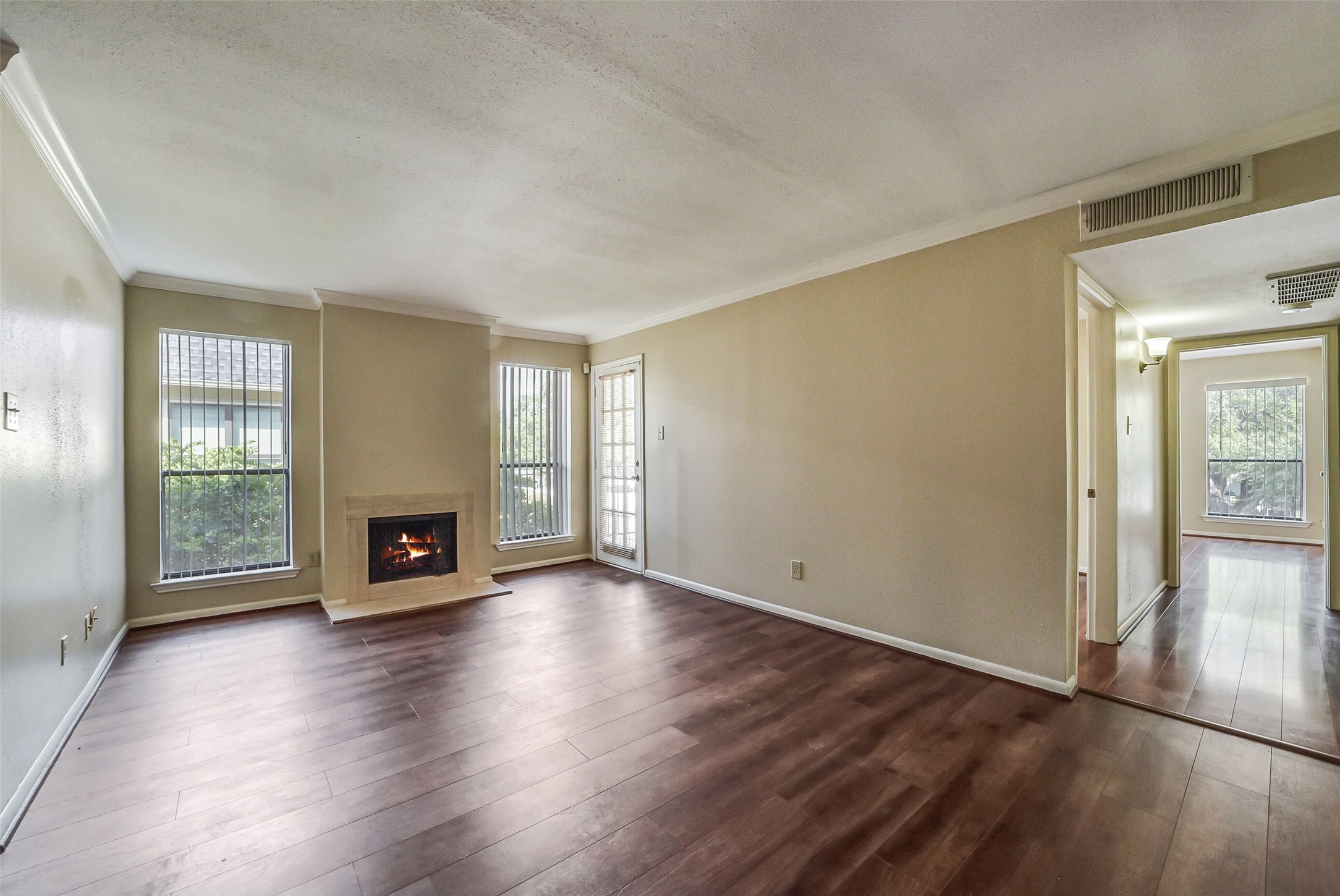 1601 S Shepherd Drive 2 Property Photo 7