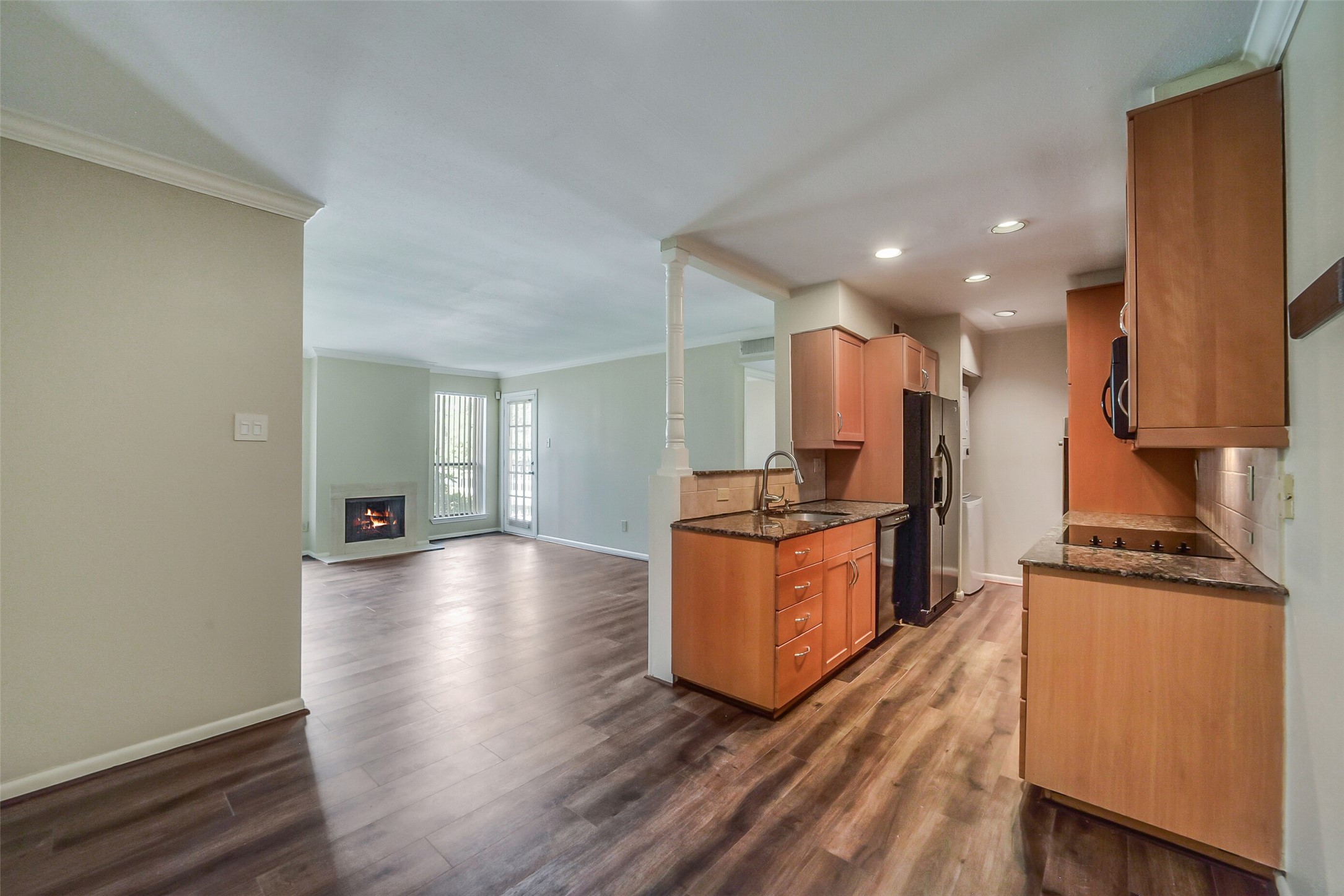 1601 S Shepherd Drive 2 Property Photo 10