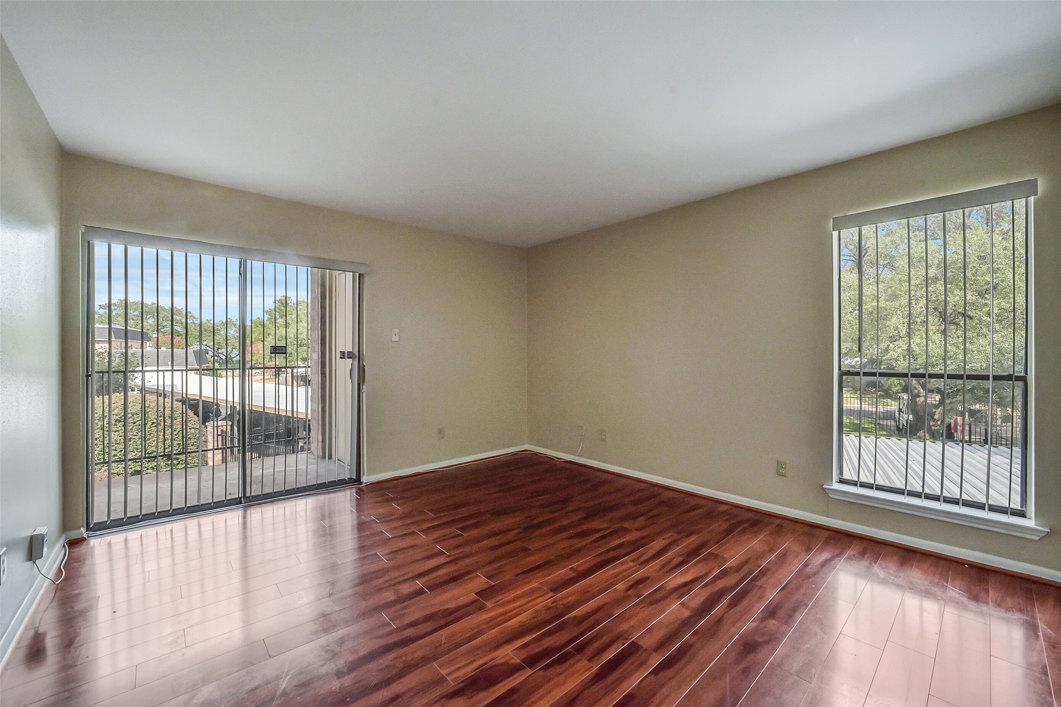1601 S Shepherd Drive 2 Property Photo 14