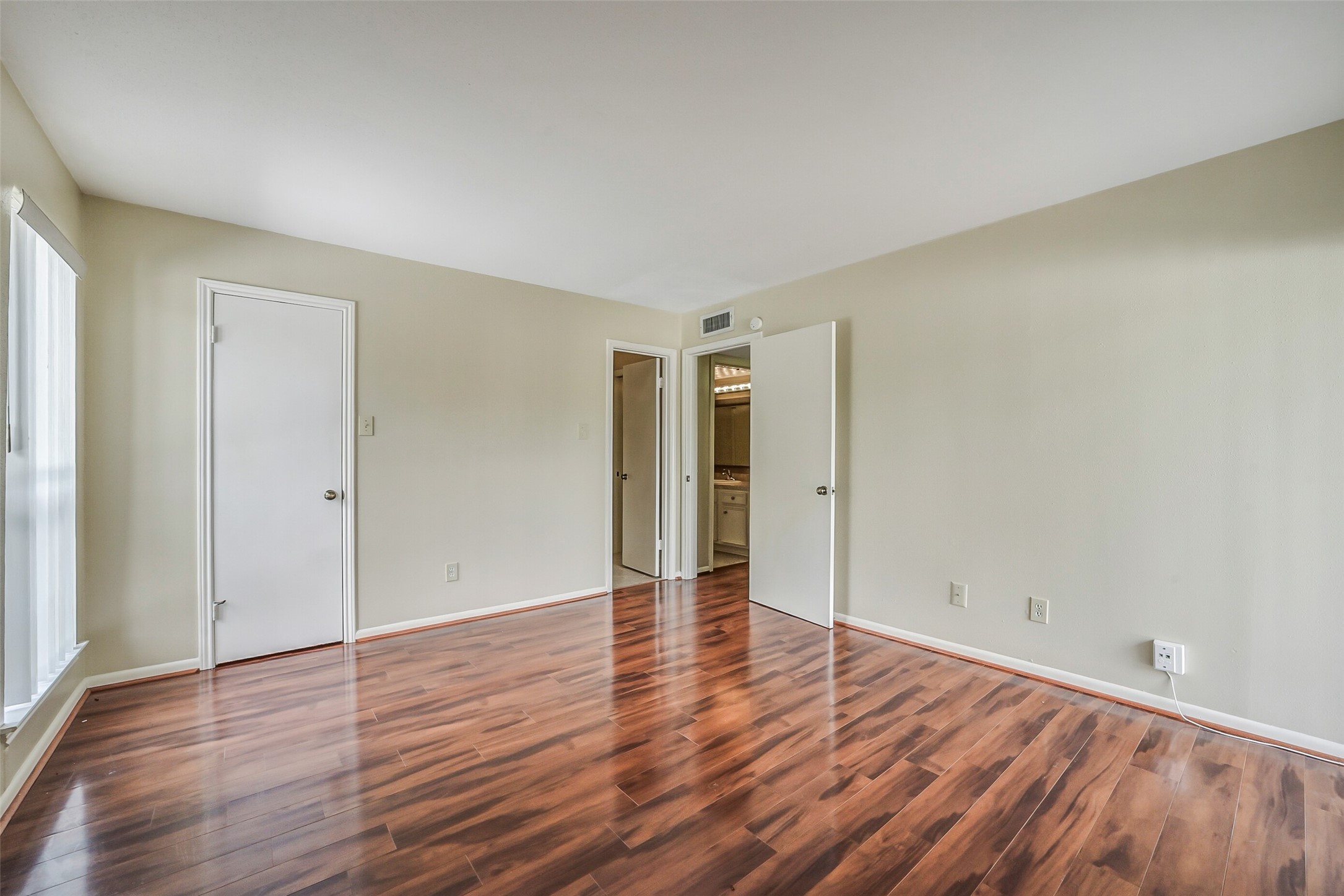 1601 S Shepherd Drive 2 Property Photo 15