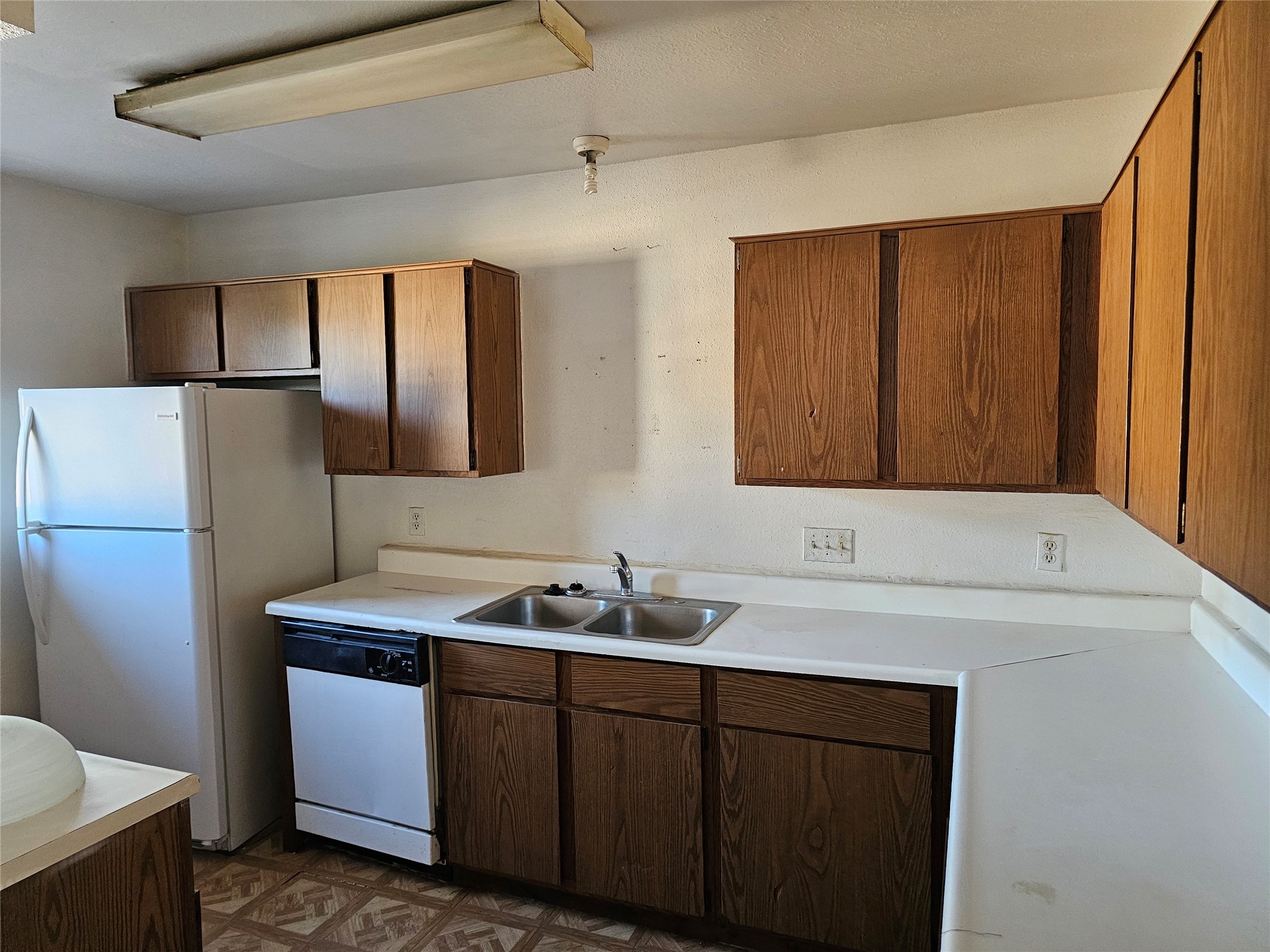 3213 Hirschfield Road C Property Photo 4