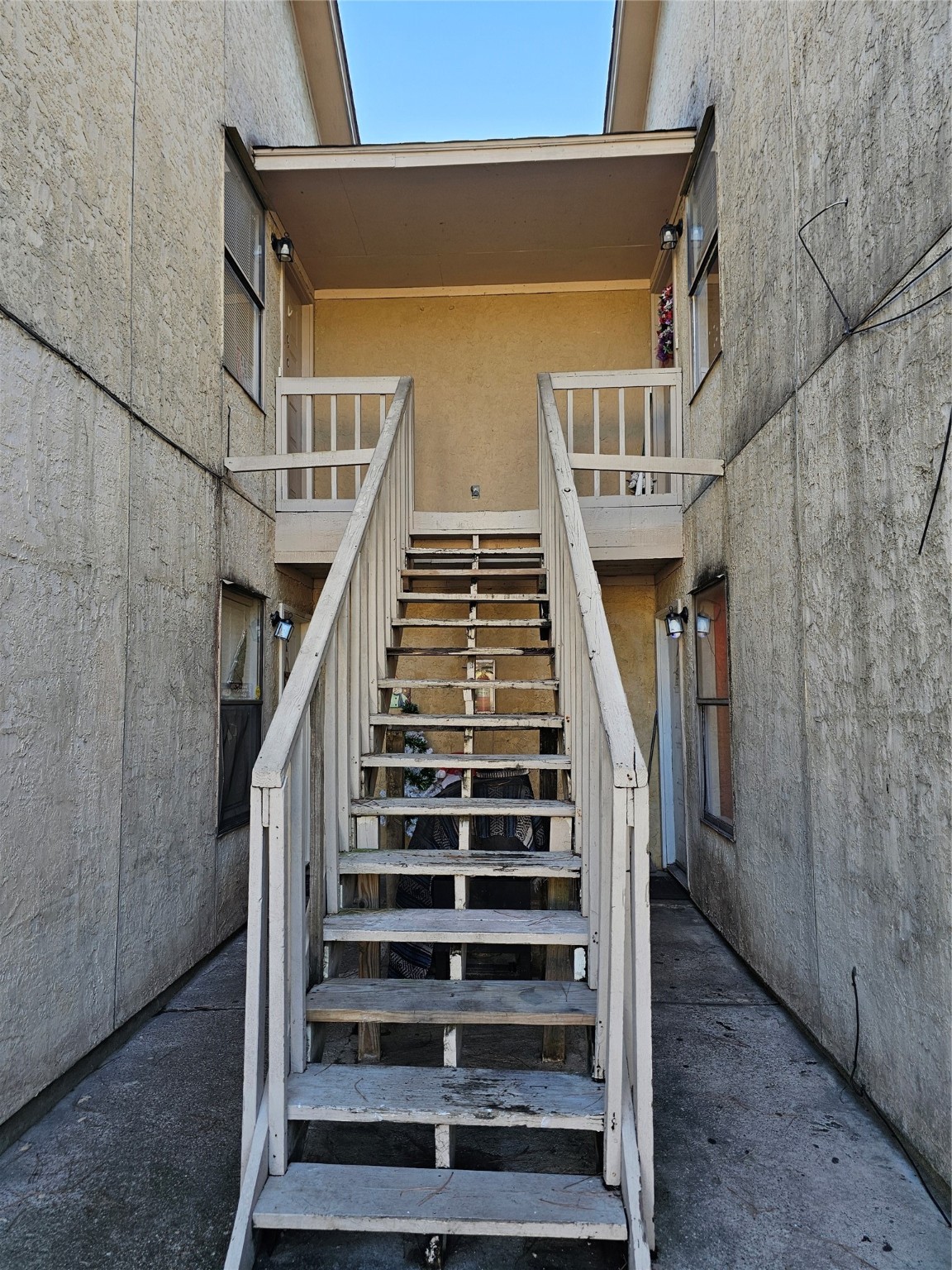 3213 Hirschfield Road C Property Photo 11