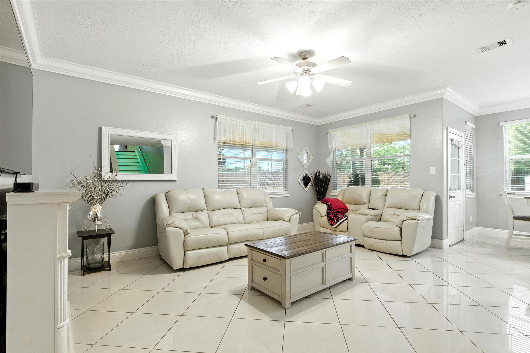 9238 Quercus Circle Property Photo 3