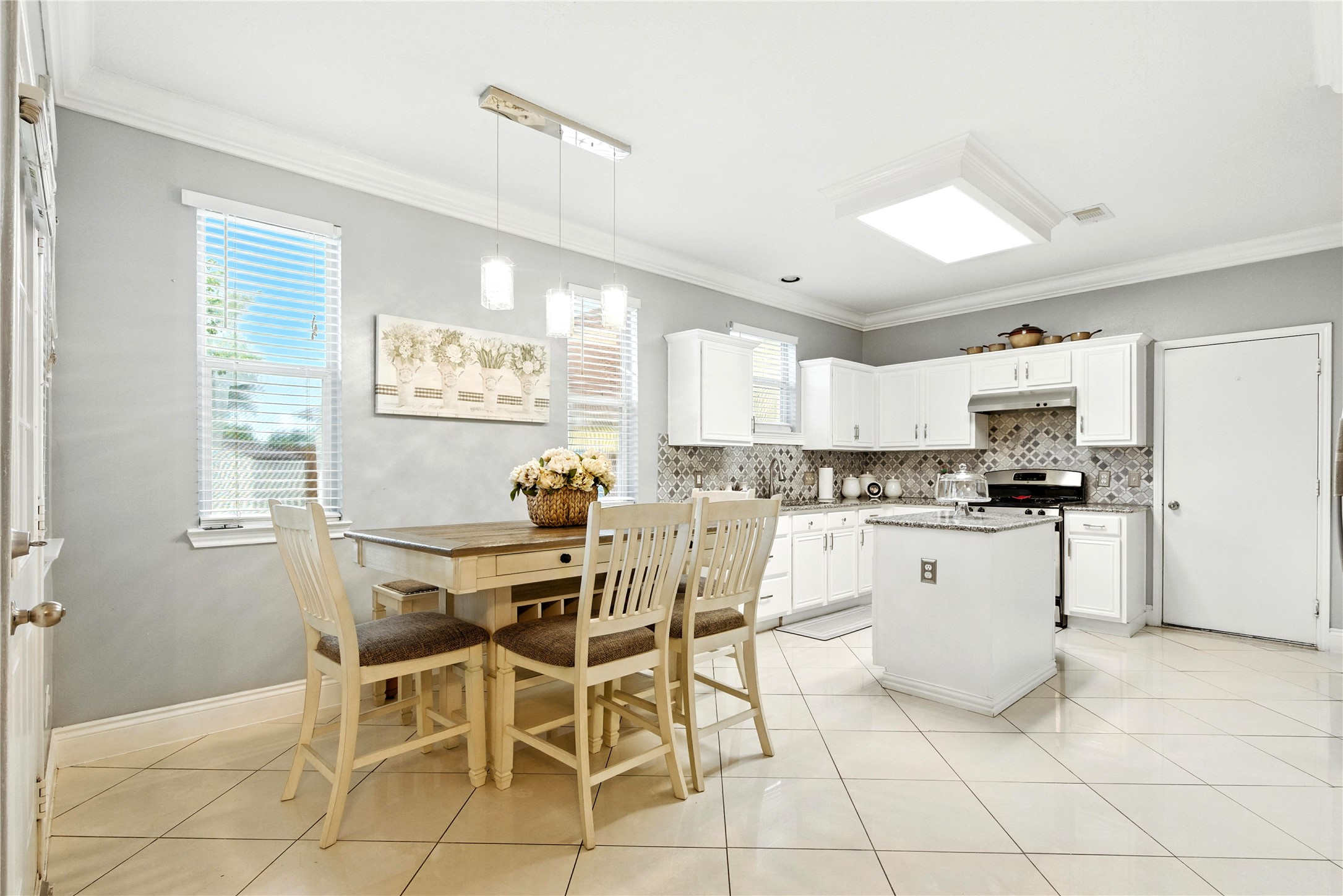 9238 Quercus Circle Property Photo 4
