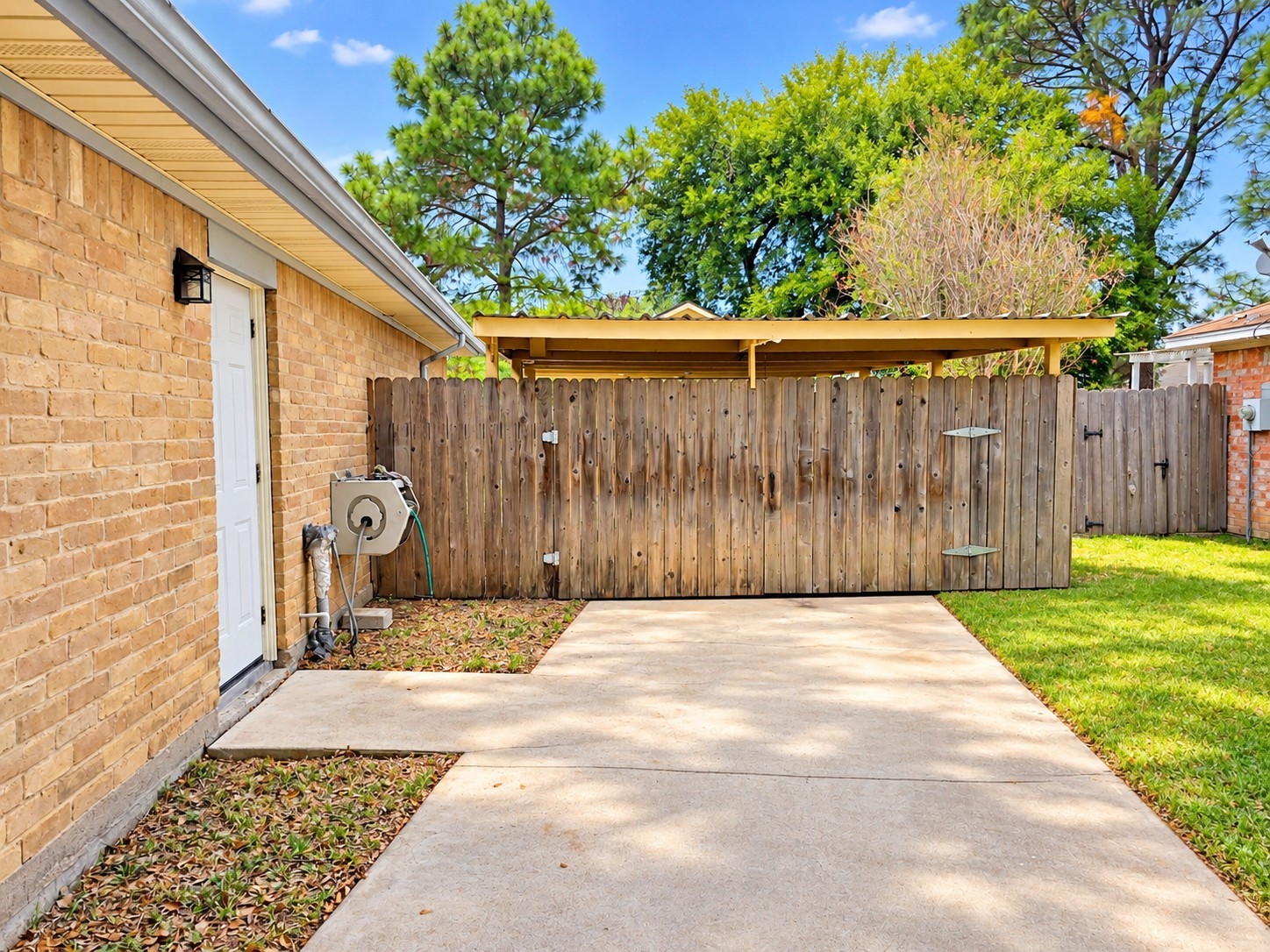 5383 Lincoln Green Drive Property Photo 10