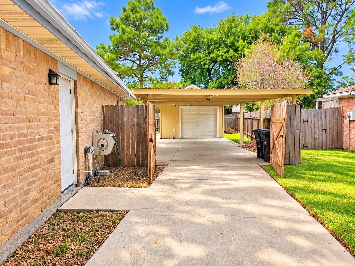 5383 Lincoln Green Drive Property Photo 11