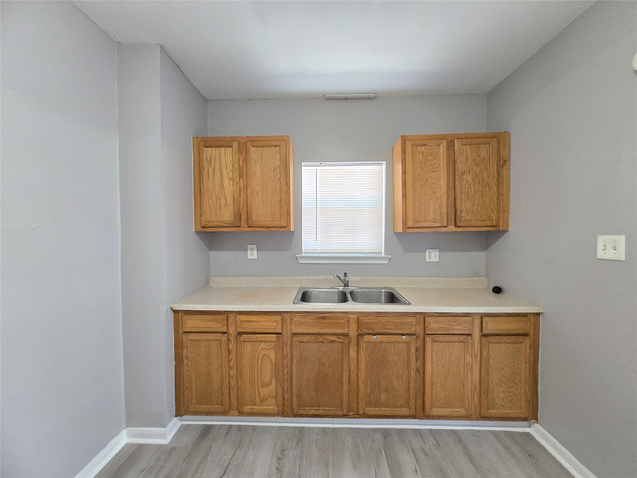 4142 Alvin Street Property Photo 7