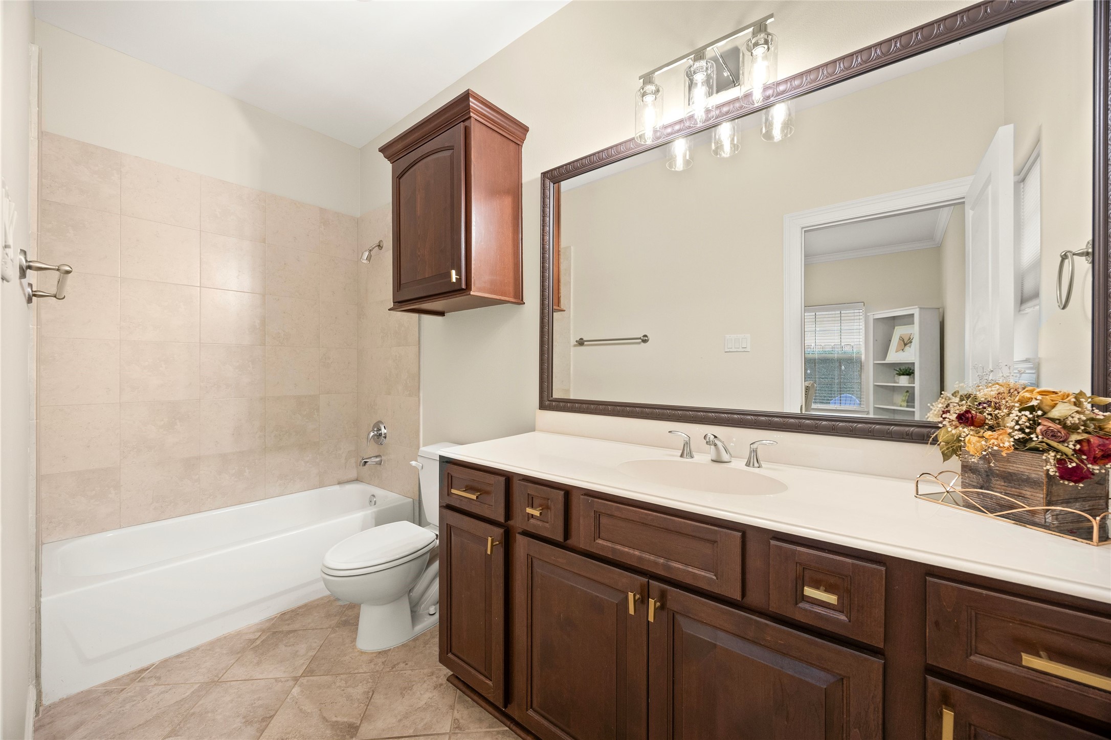 1514 Birdsall Street B Property Photo 4