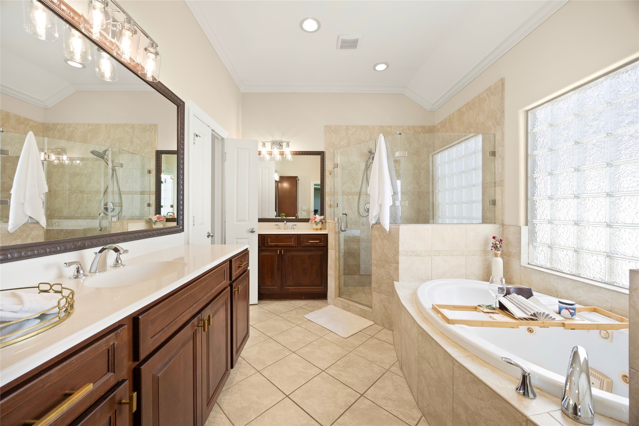 1514 Birdsall Street B Property Photo 18