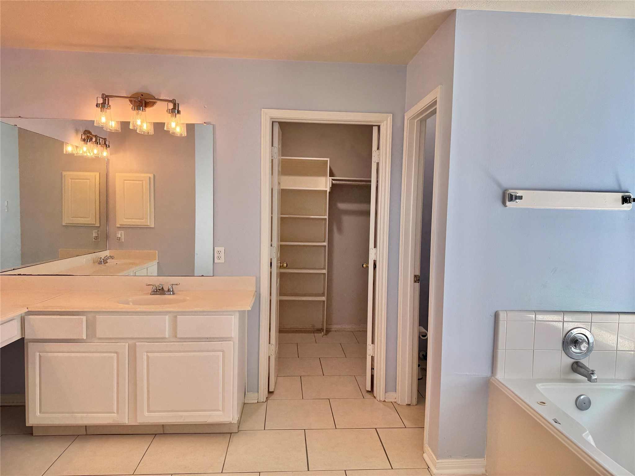 14802 Bellflora Court Property Photo 21