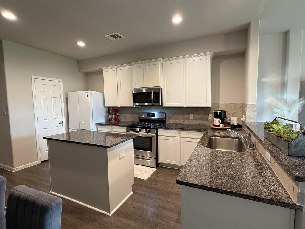 3610 Vista Pointe Drive Property Photo 10