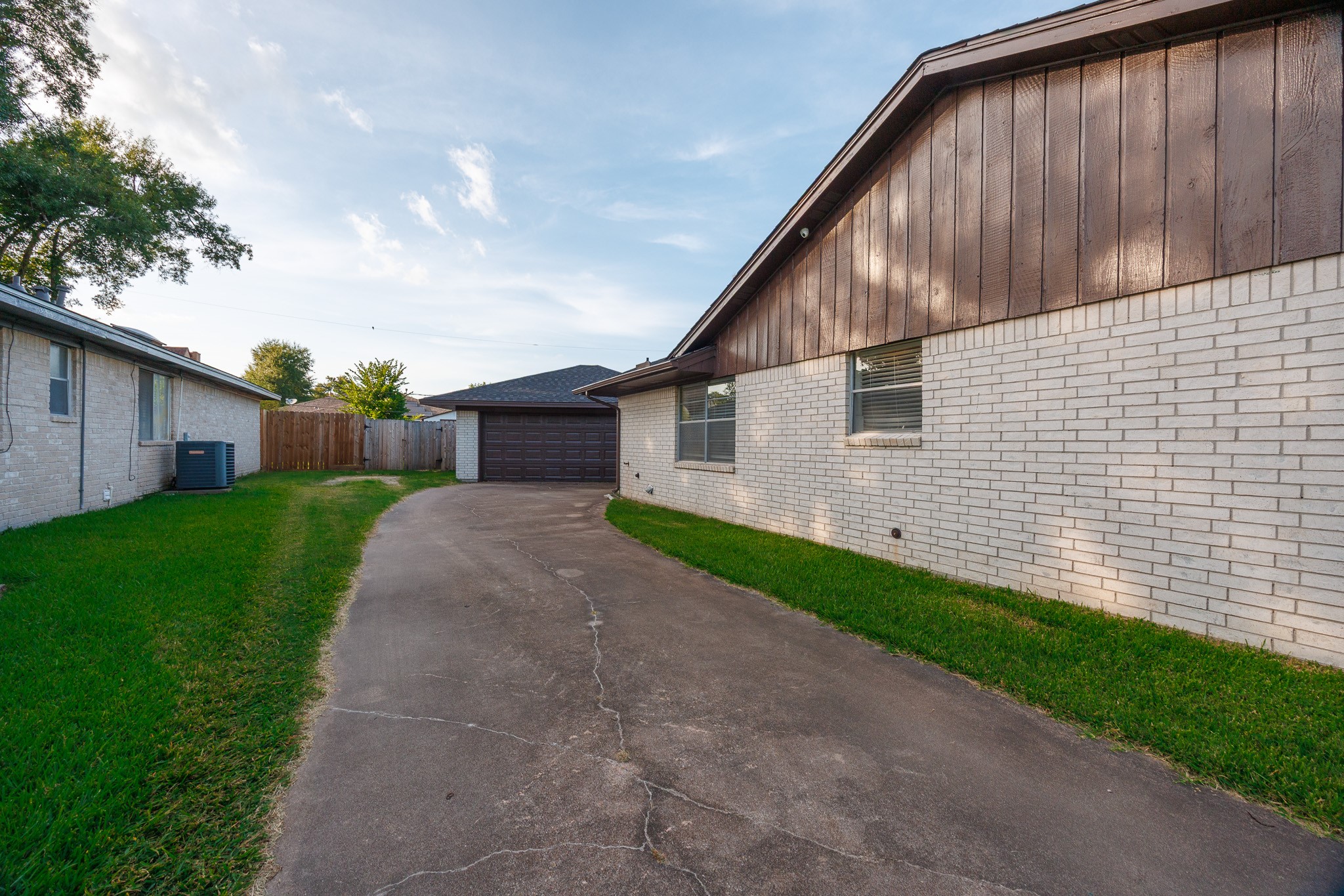 502 Red Bud Ln Property Photo 29