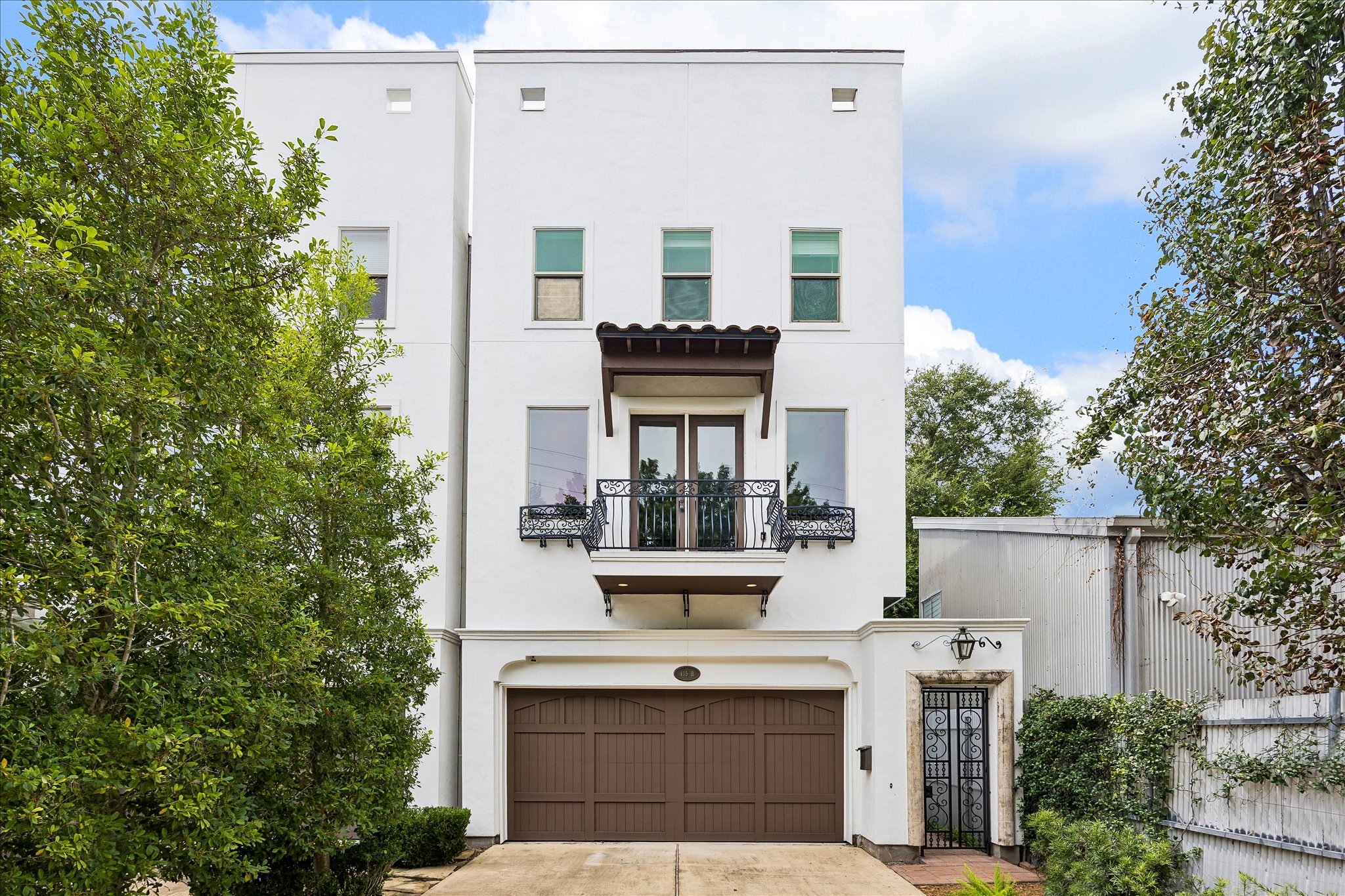 415 Reinerman Street B Property Photo 1