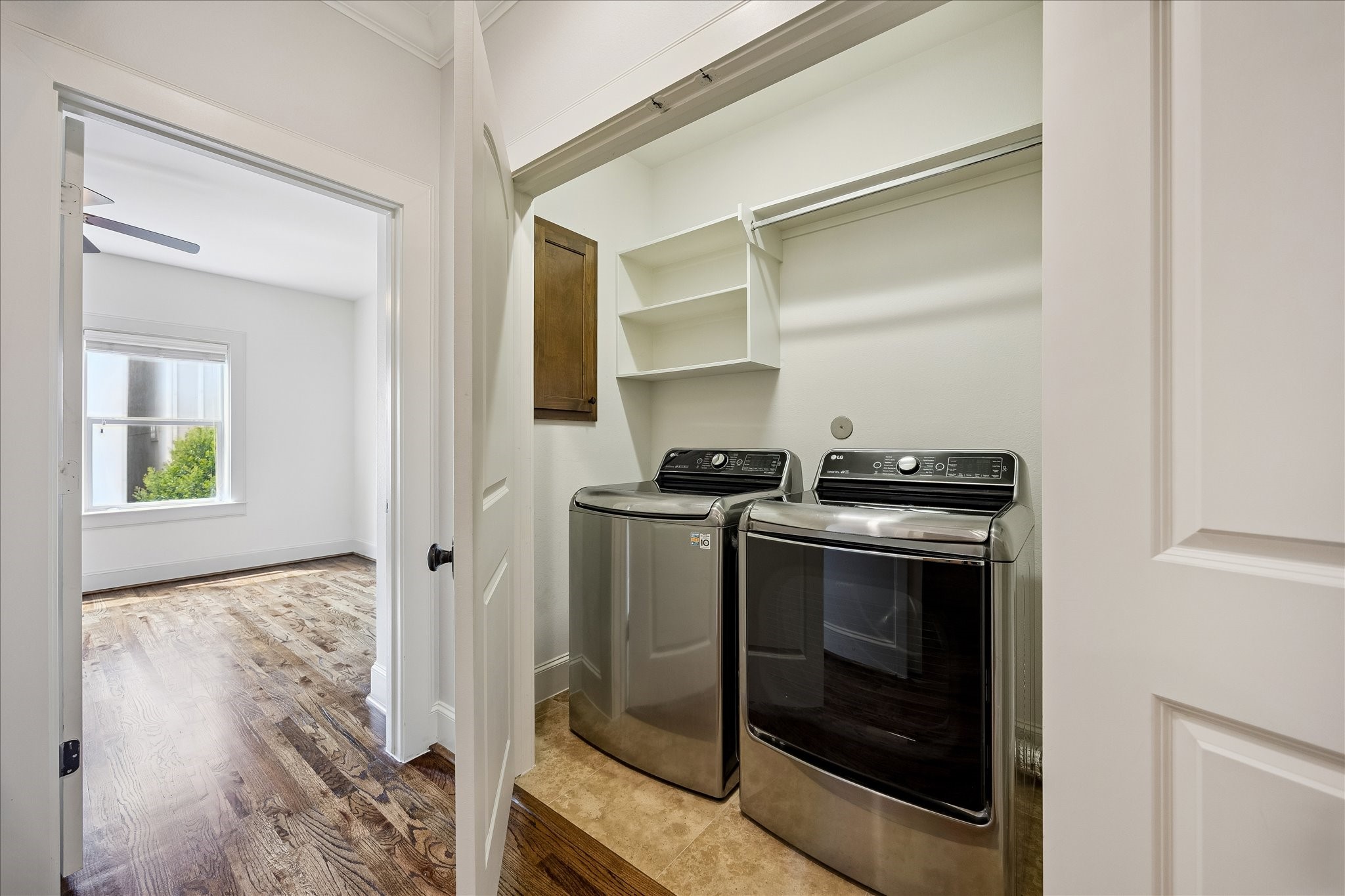 415 Reinerman Street B Property Photo 30