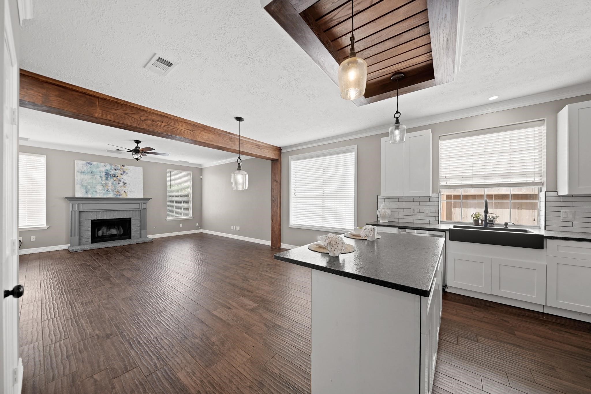 1207 Wildewood Court Property Photo 11