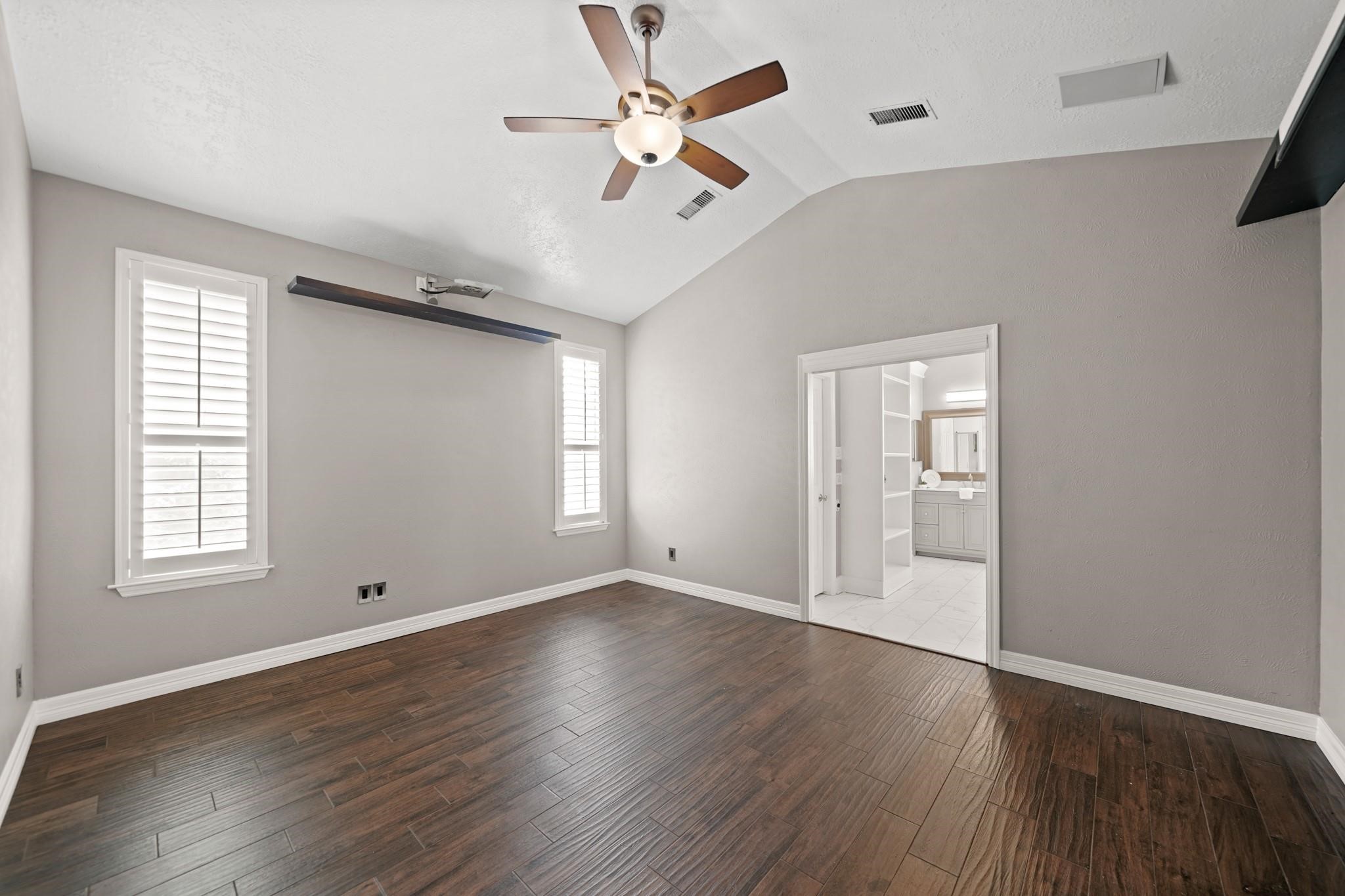 1207 Wildewood Court Property Photo 25