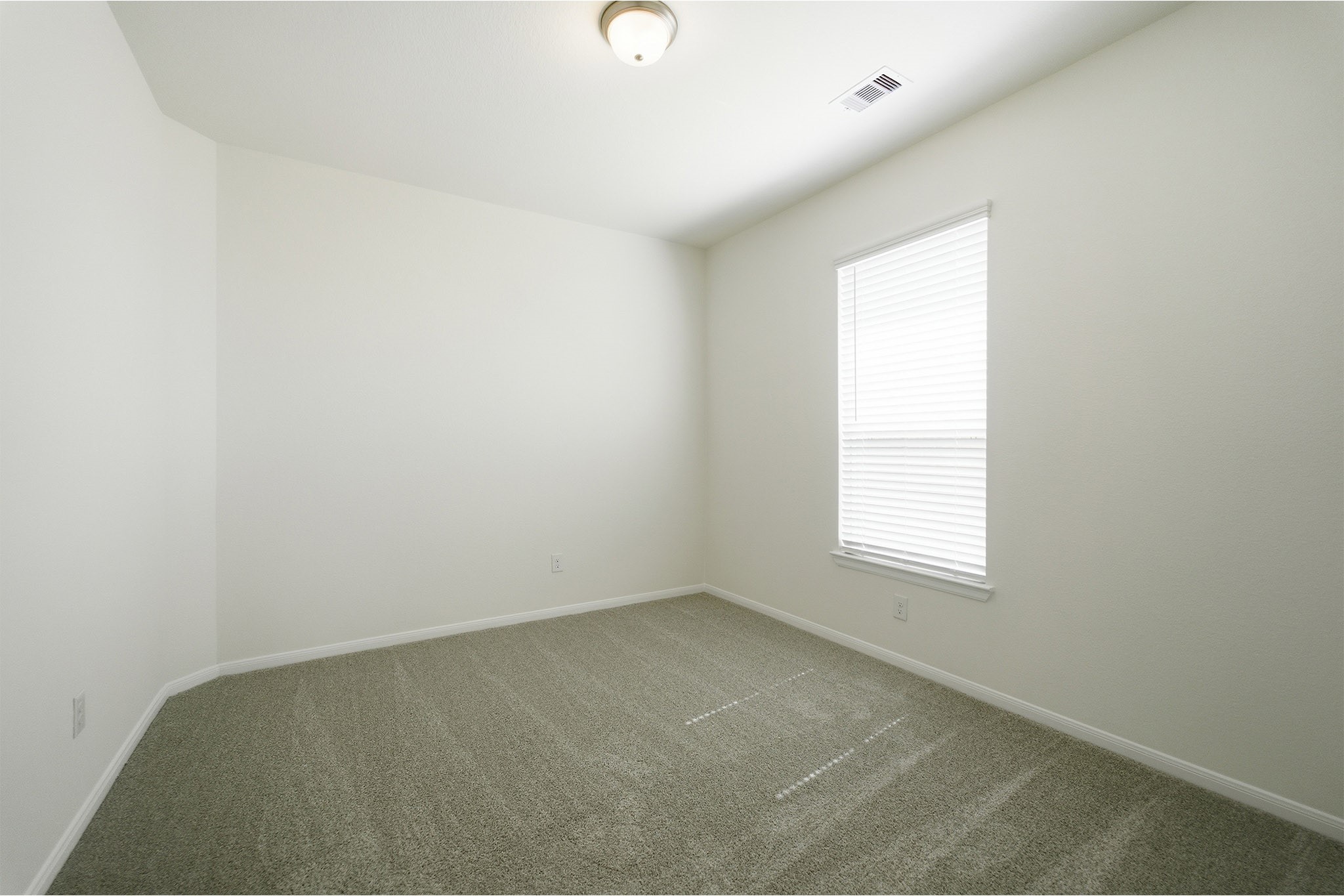 8635 Jade Hill Drive Property Photo 7