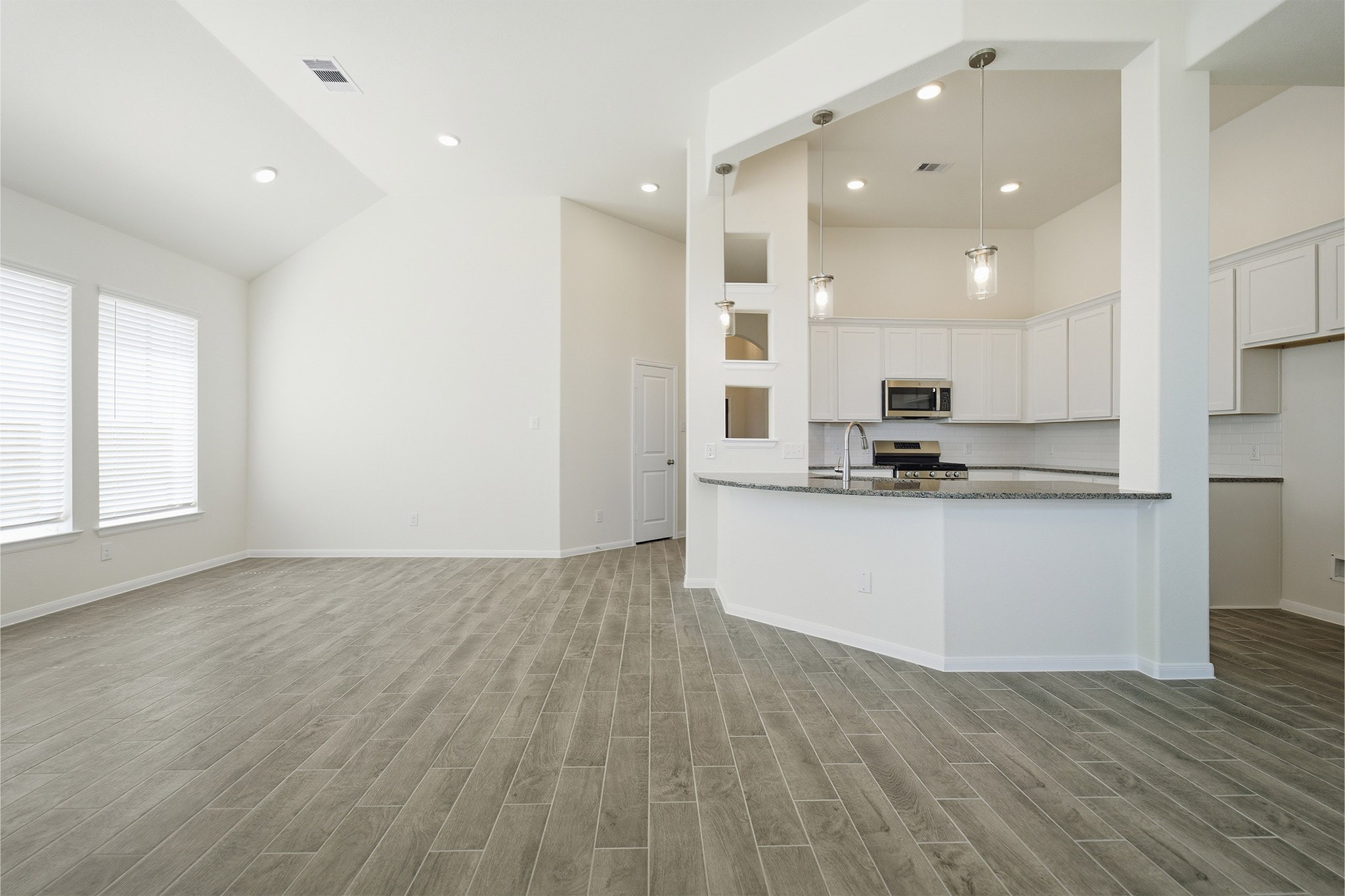 8635 Jade Hill Drive Property Photo 11
