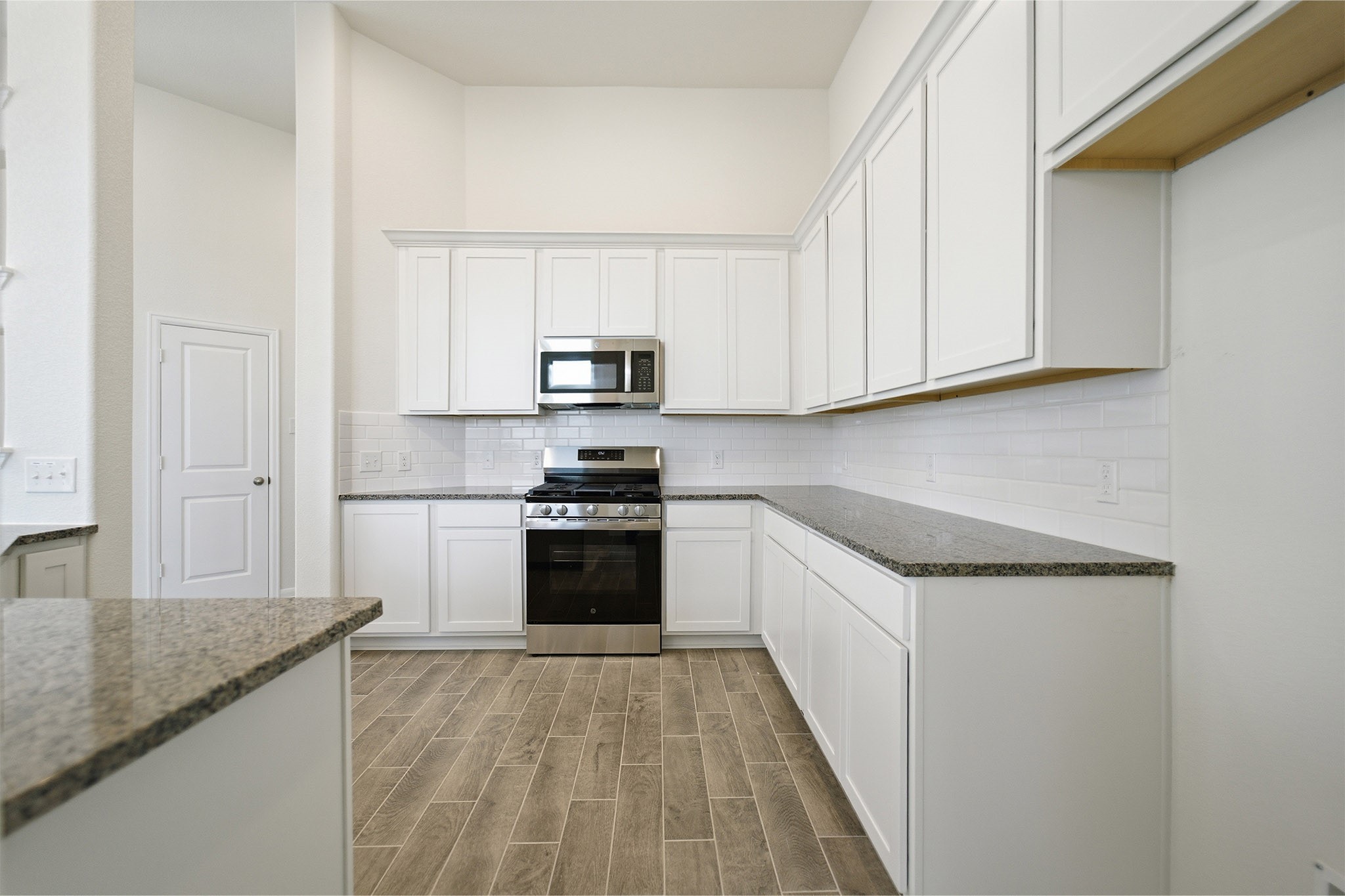 8635 Jade Hill Drive Property Photo 17
