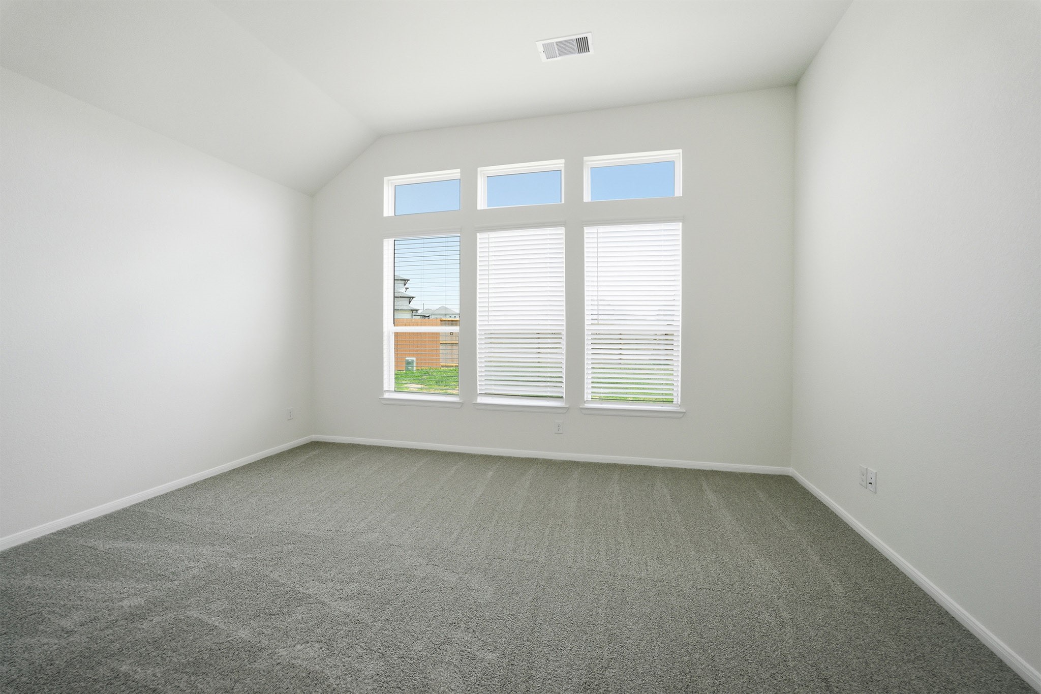 8635 Jade Hill Drive Property Photo 22