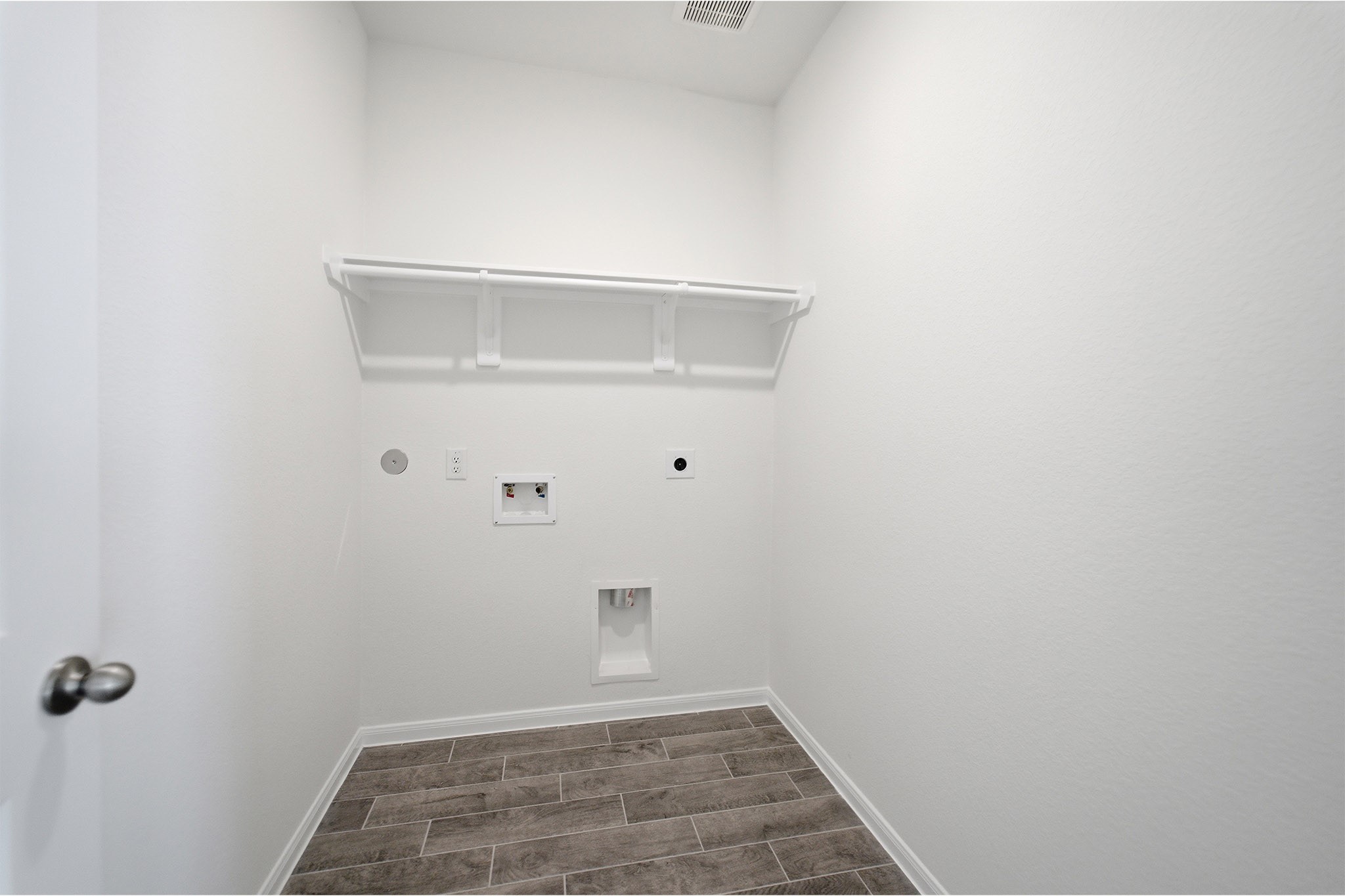 8635 Jade Hill Drive Property Photo 28