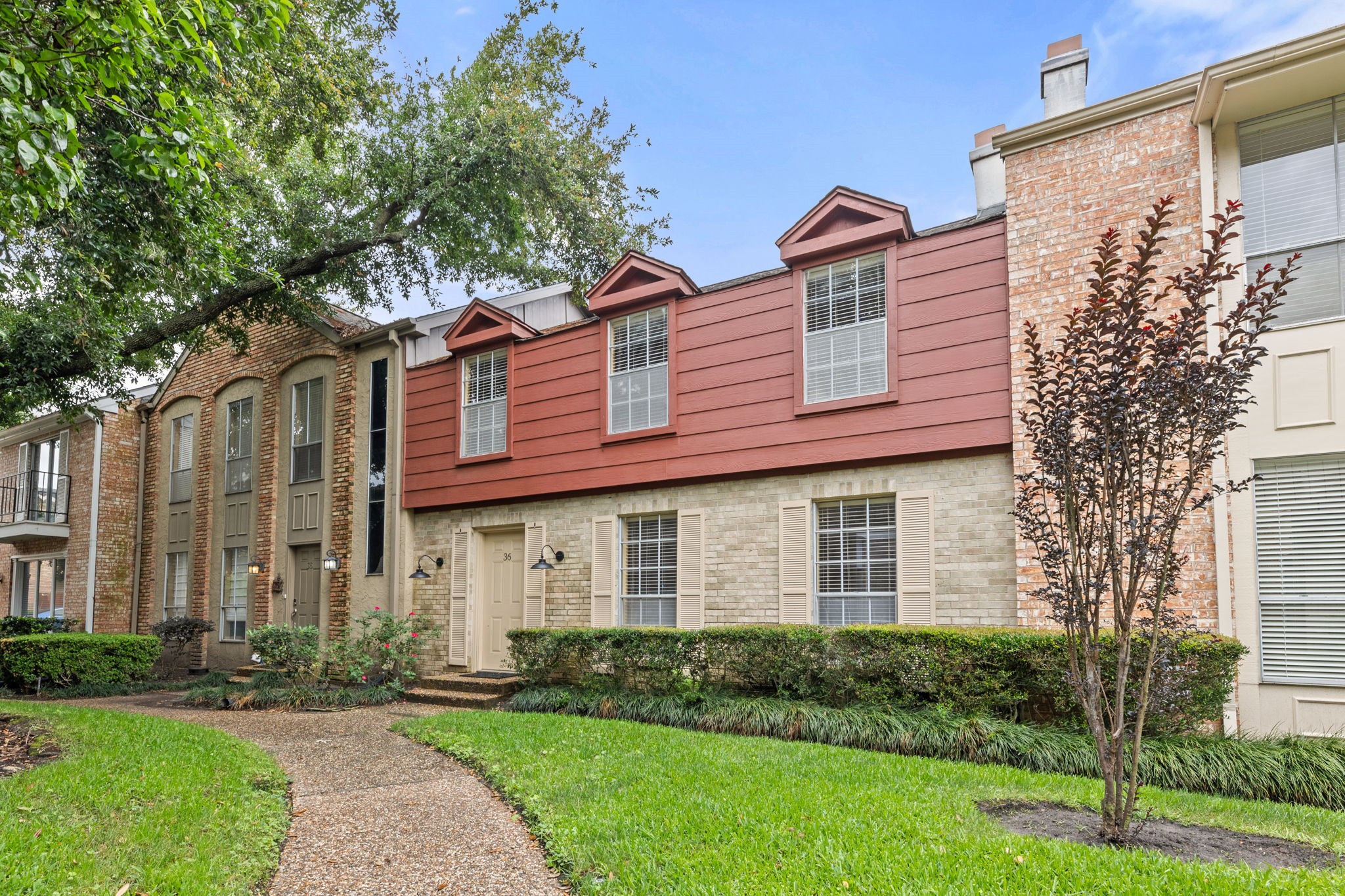 2323 Augusta Drive 36 Property Photo 1