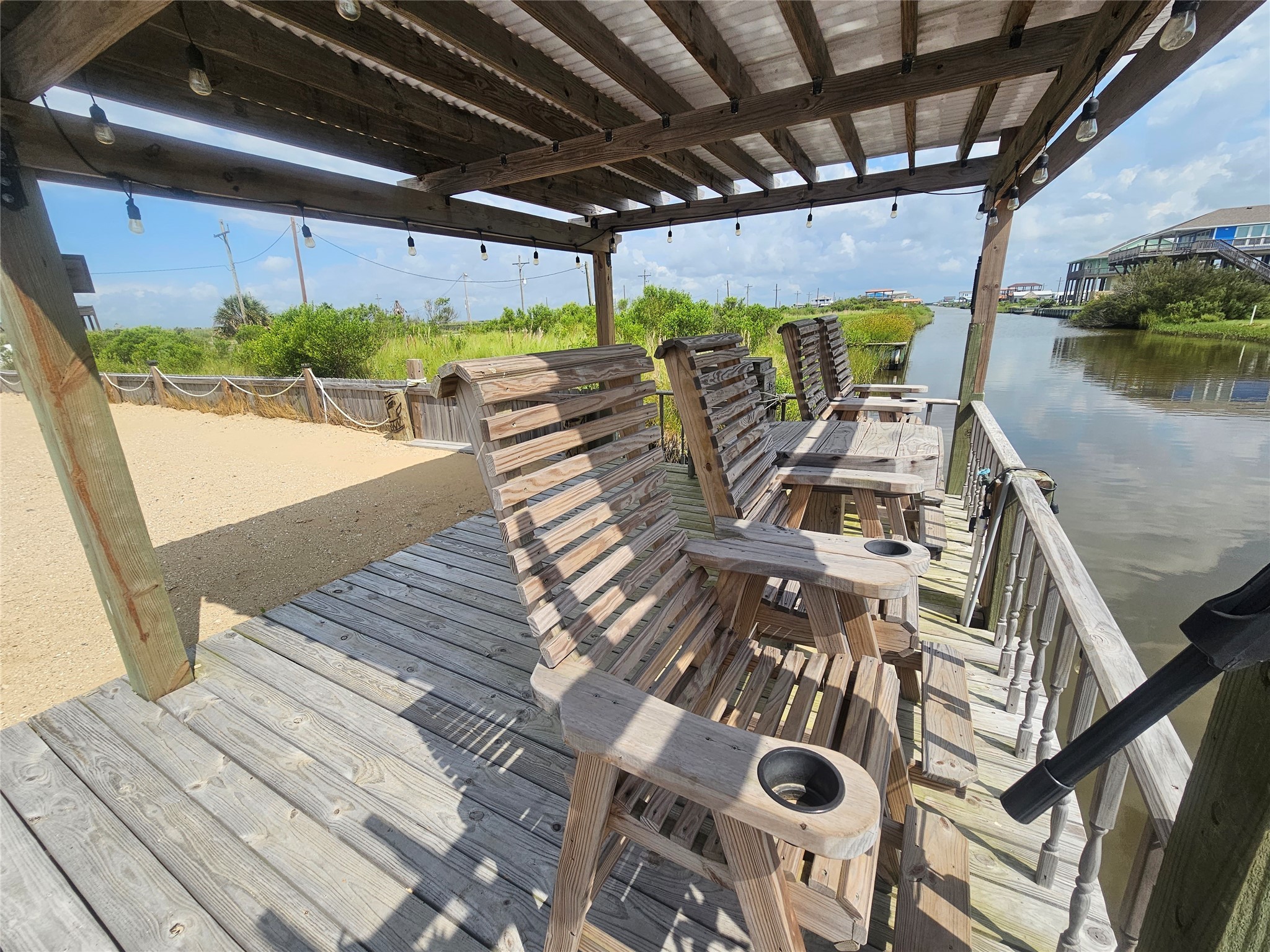 1072 Van Sant Property Photo 4