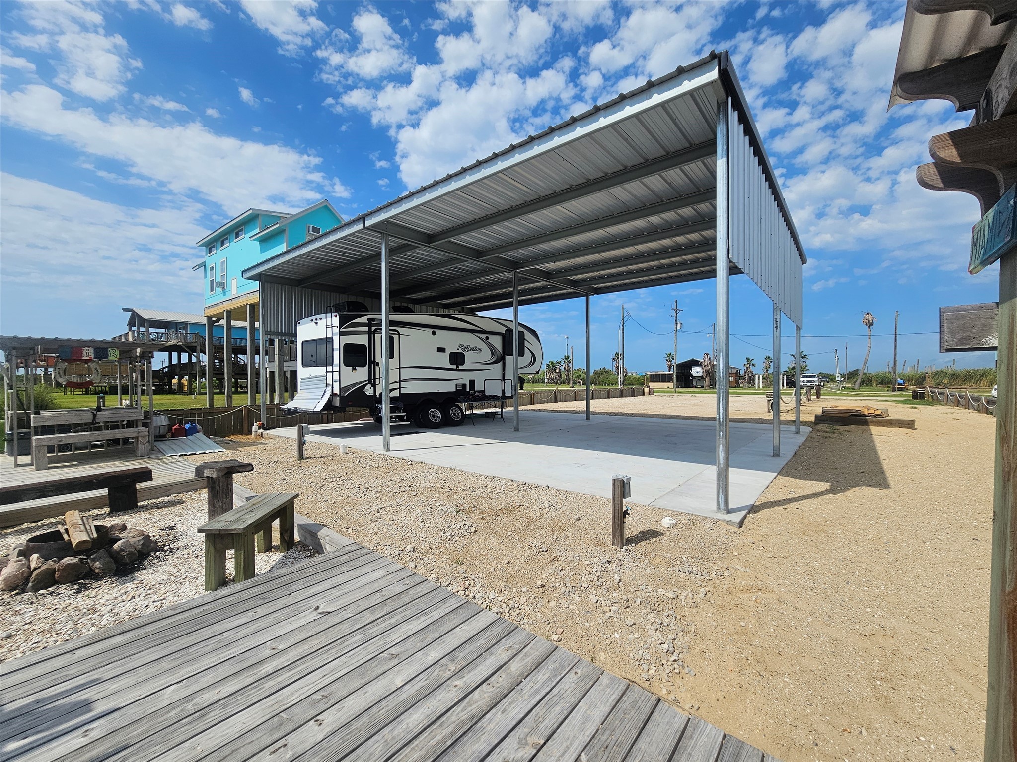 1072 Van Sant Property Photo 9