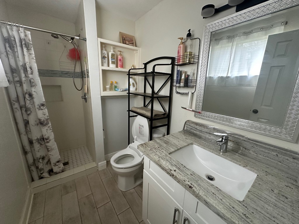9809 Richmond Ave, Unit J-12 Property Photo 10