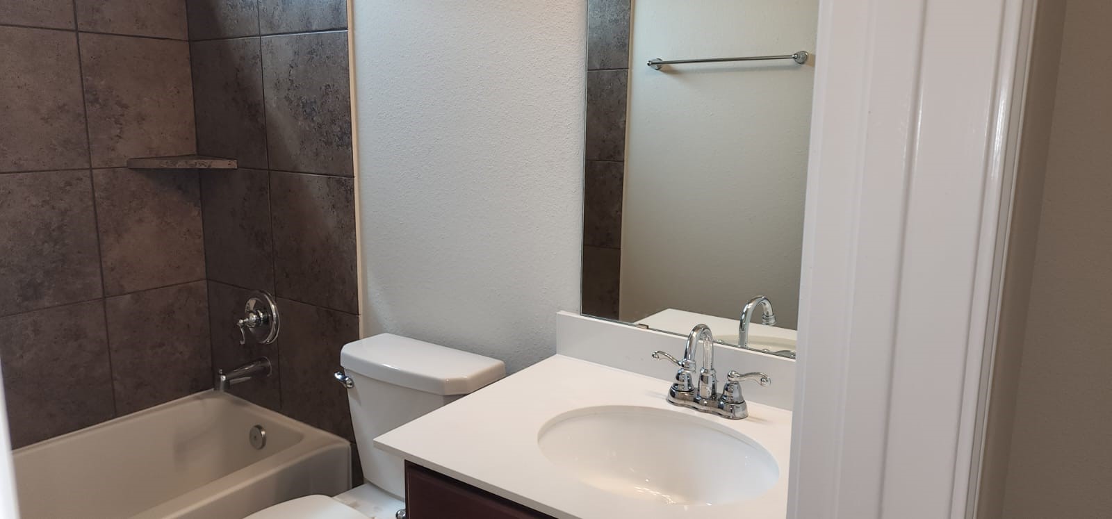 8706 Sunbury Oak Circle Property Photo 5