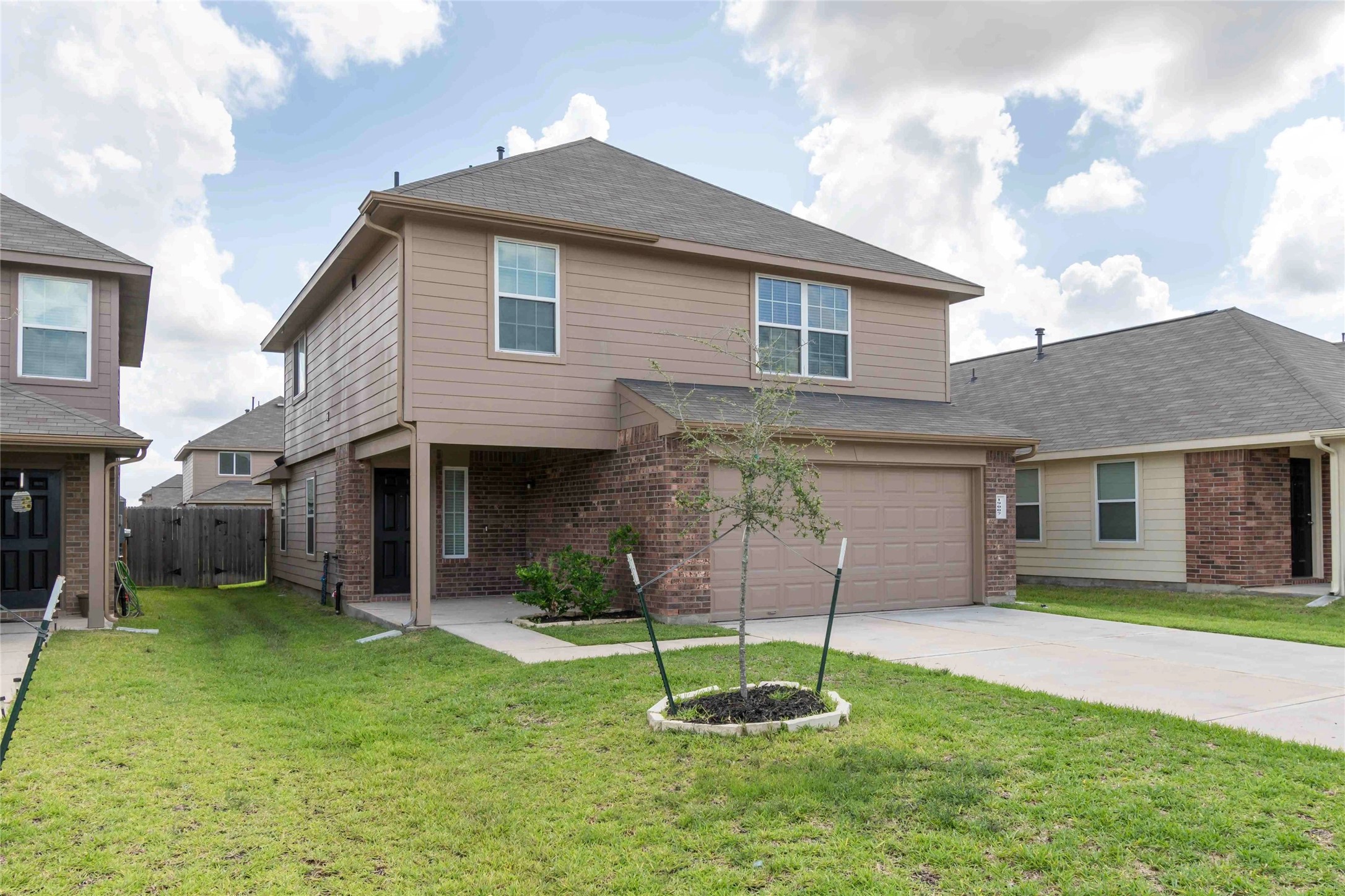 19007 Moynihan Drive Property Photo 1