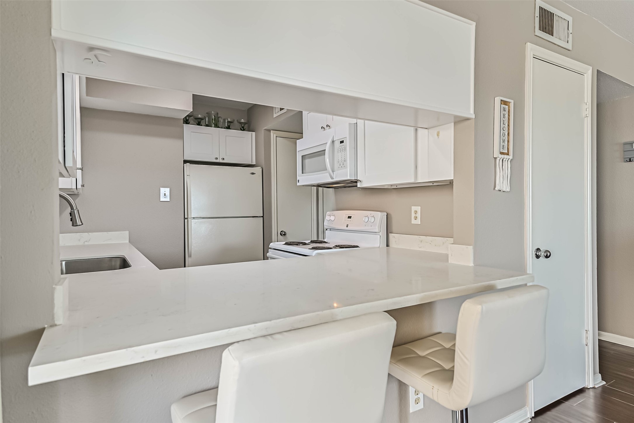 7312 Seawall Boulevard 112 Property Photo 6