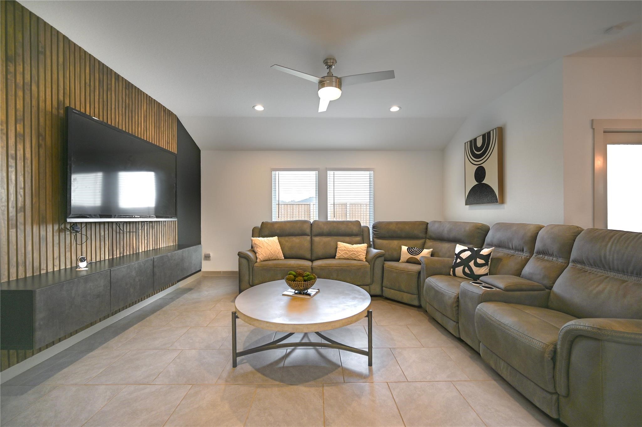 29919 Reagans Ranch Drive Property Photo 5