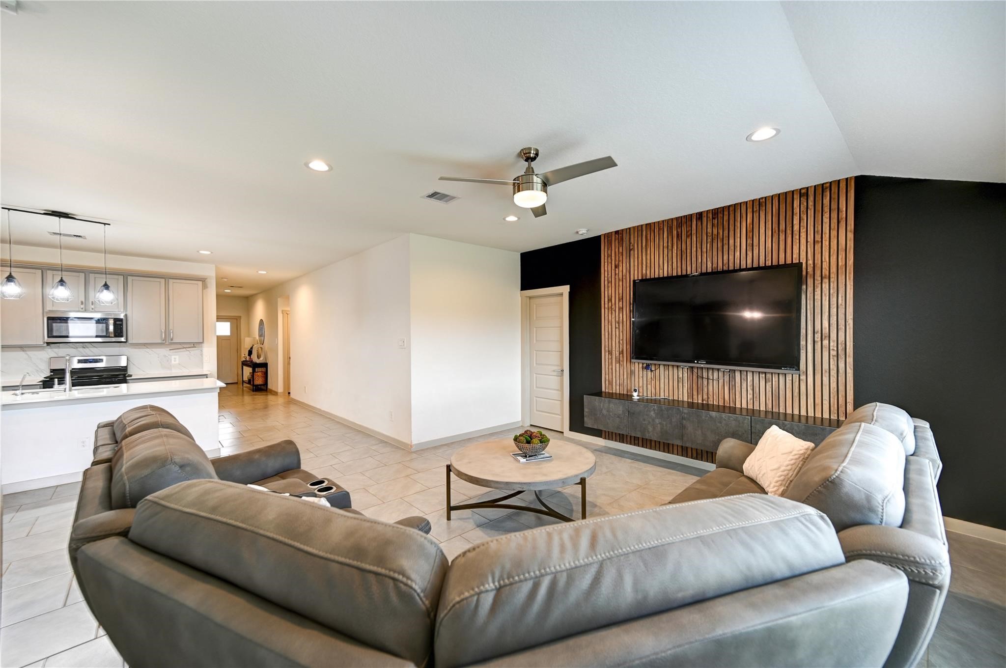 29919 Reagans Ranch Drive Property Photo 6