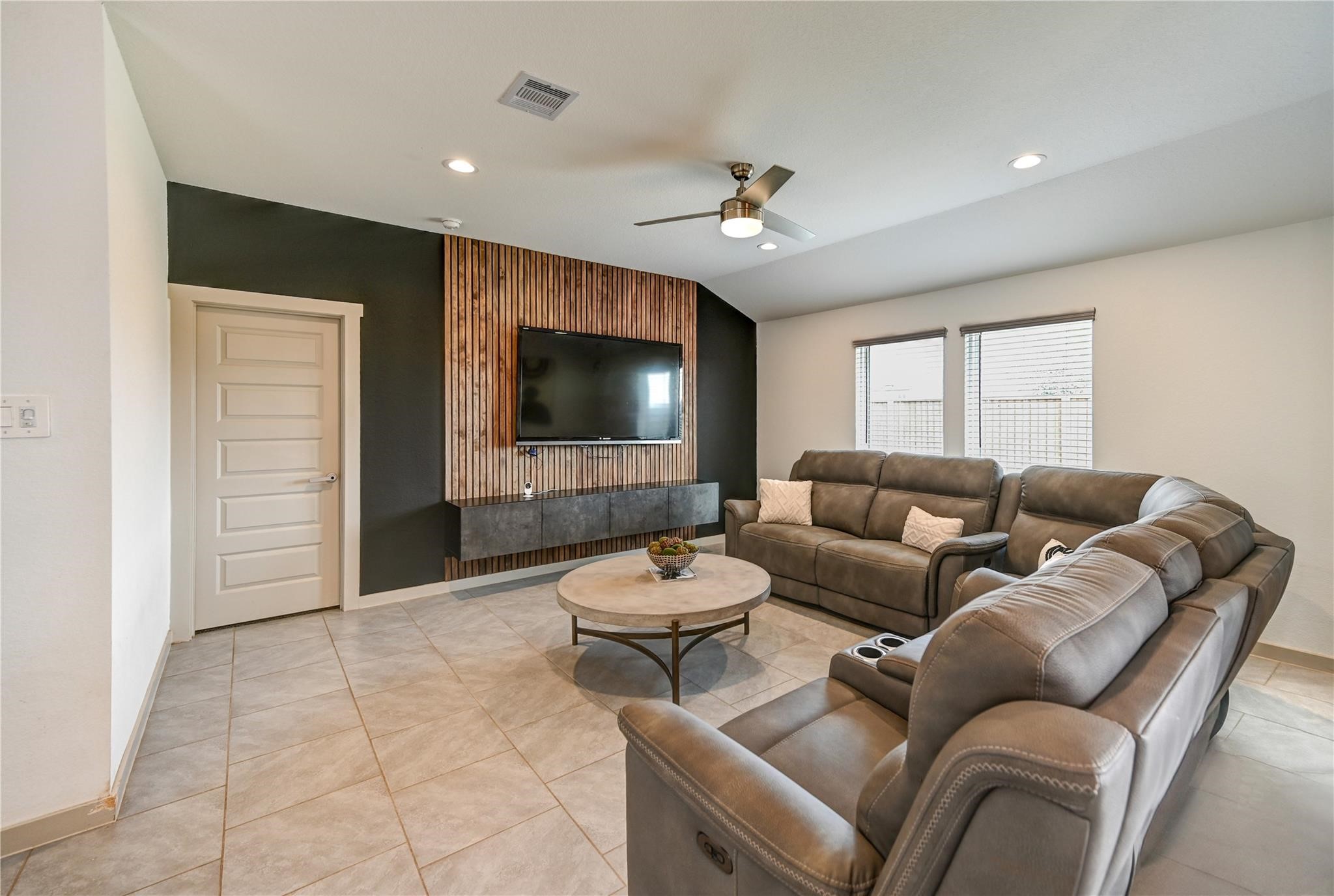 29919 Reagans Ranch Drive Property Photo 7