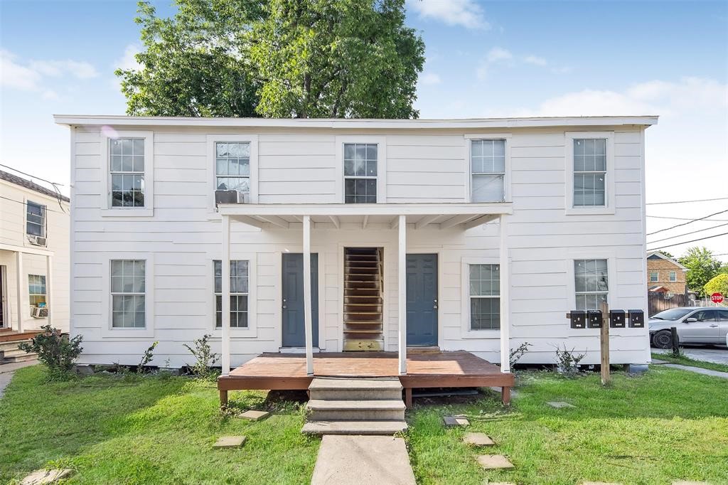 1913 Benson Street 2 Property Photo 2