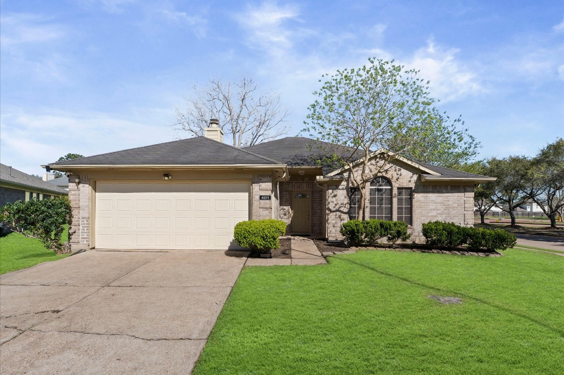 4511 Hunter Green Court Property Photo 1