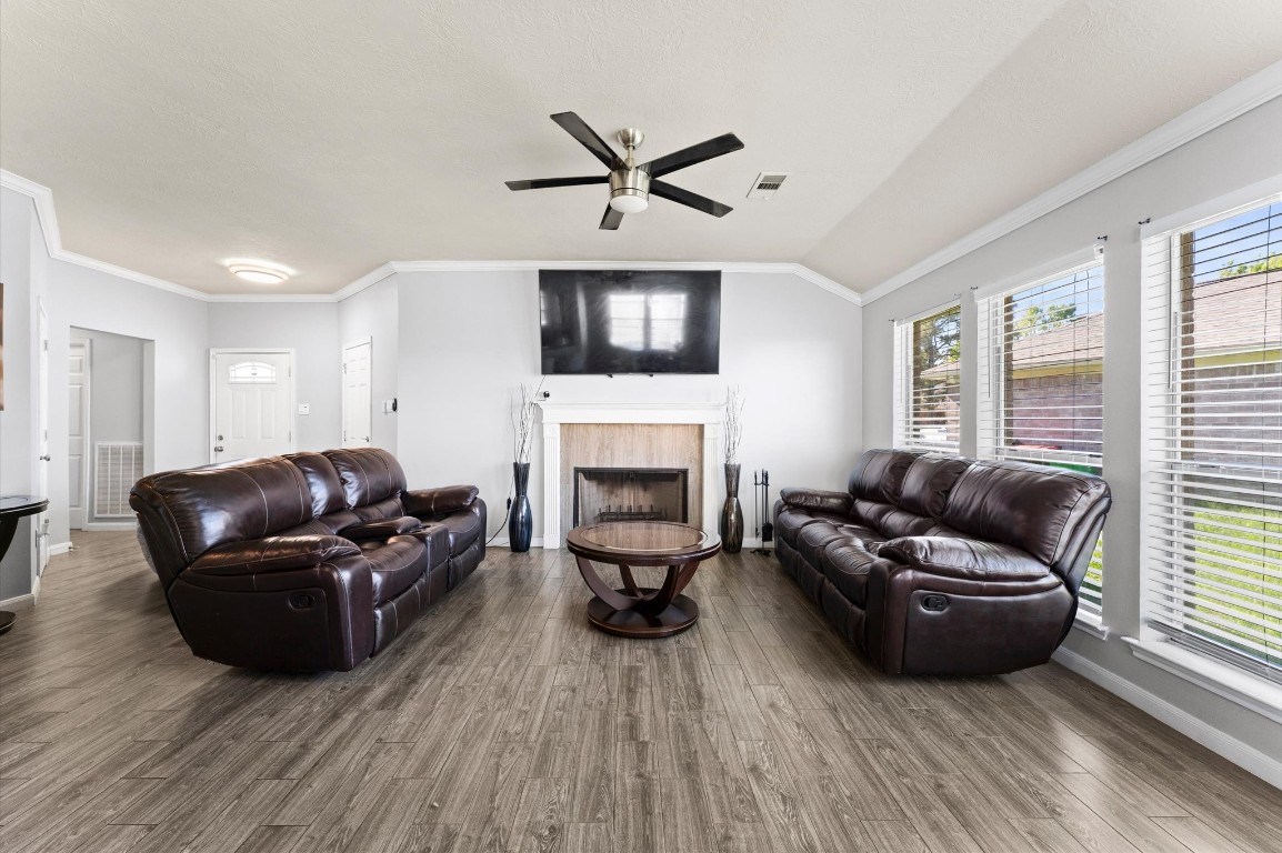 4511 Hunter Green Court Property Photo 8