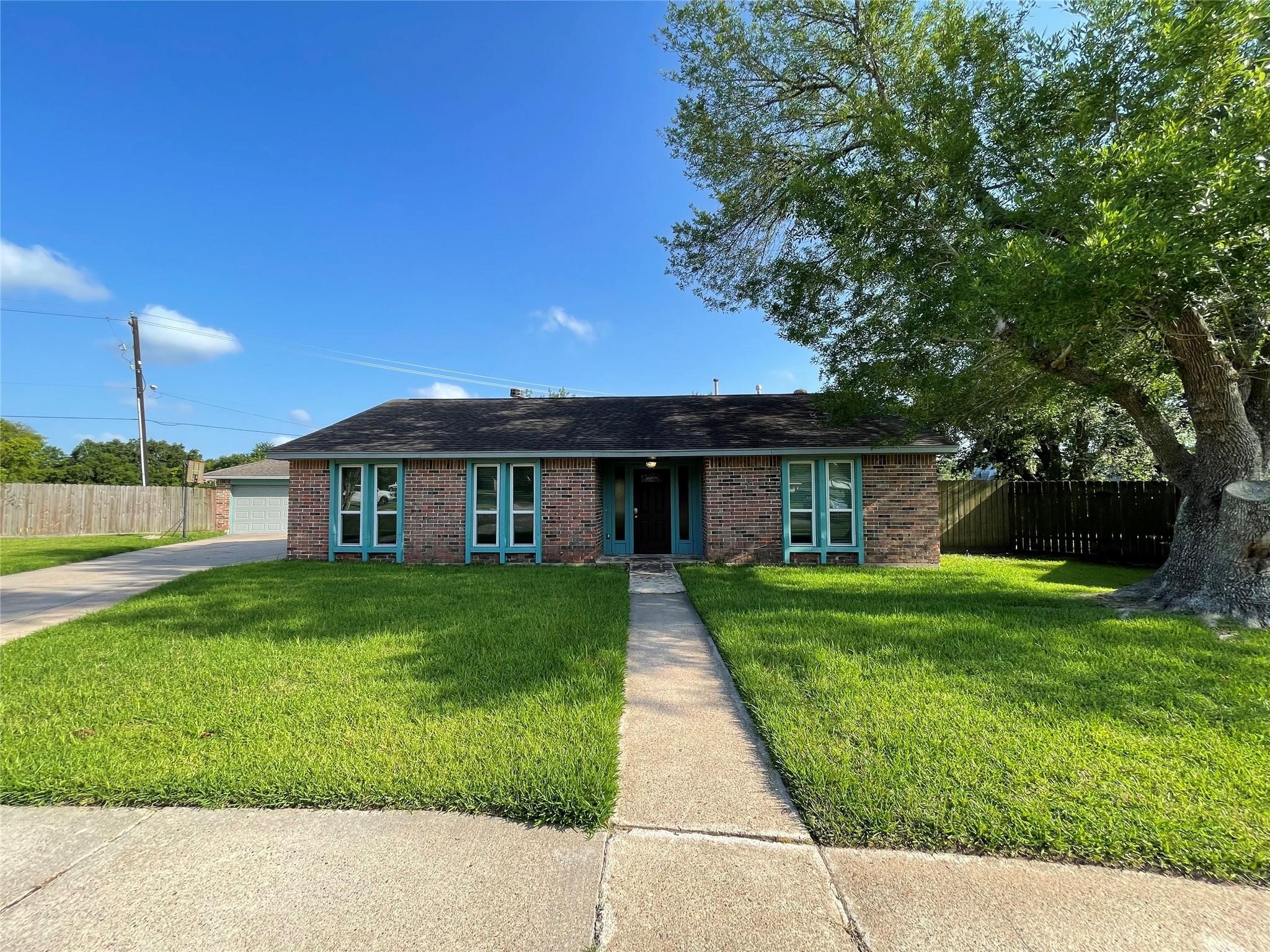 16510 Oxnard Lane Property Photo 1