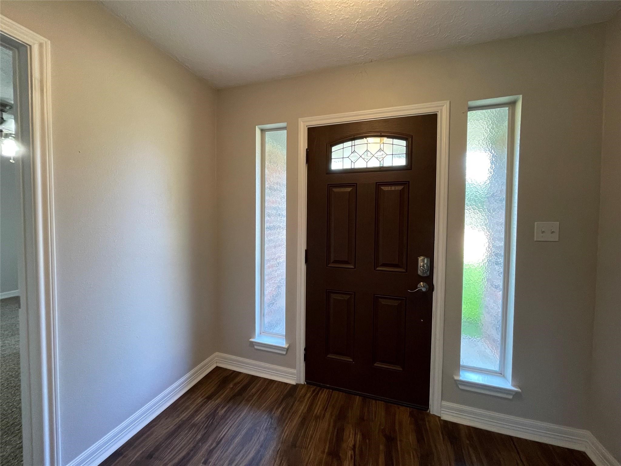16510 Oxnard Lane Property Photo 3