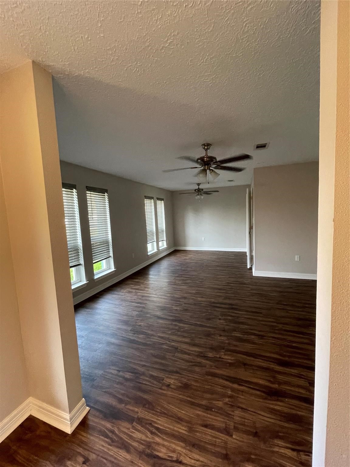 16510 Oxnard Lane Property Photo 6