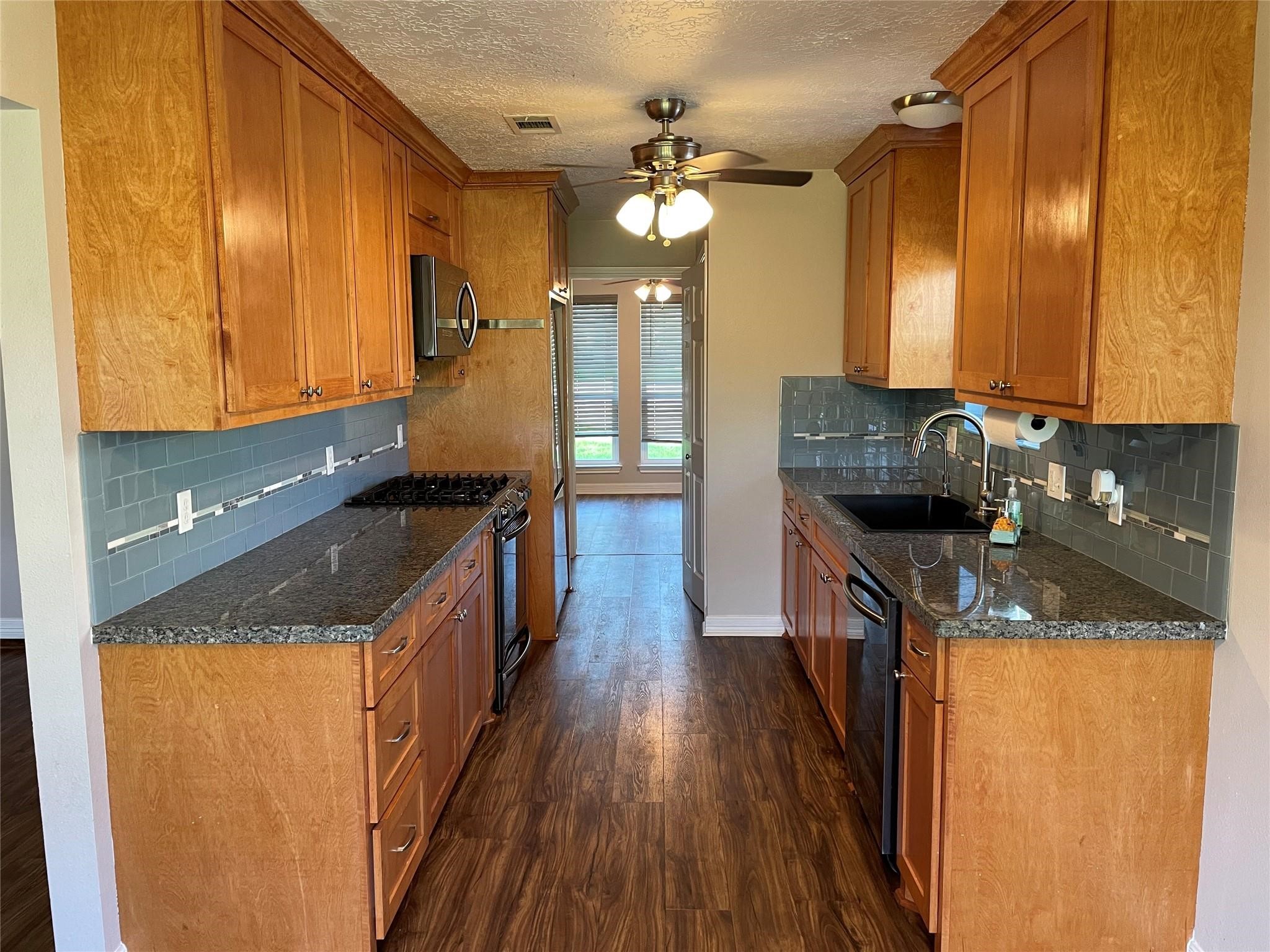 16510 Oxnard Lane Property Photo 25