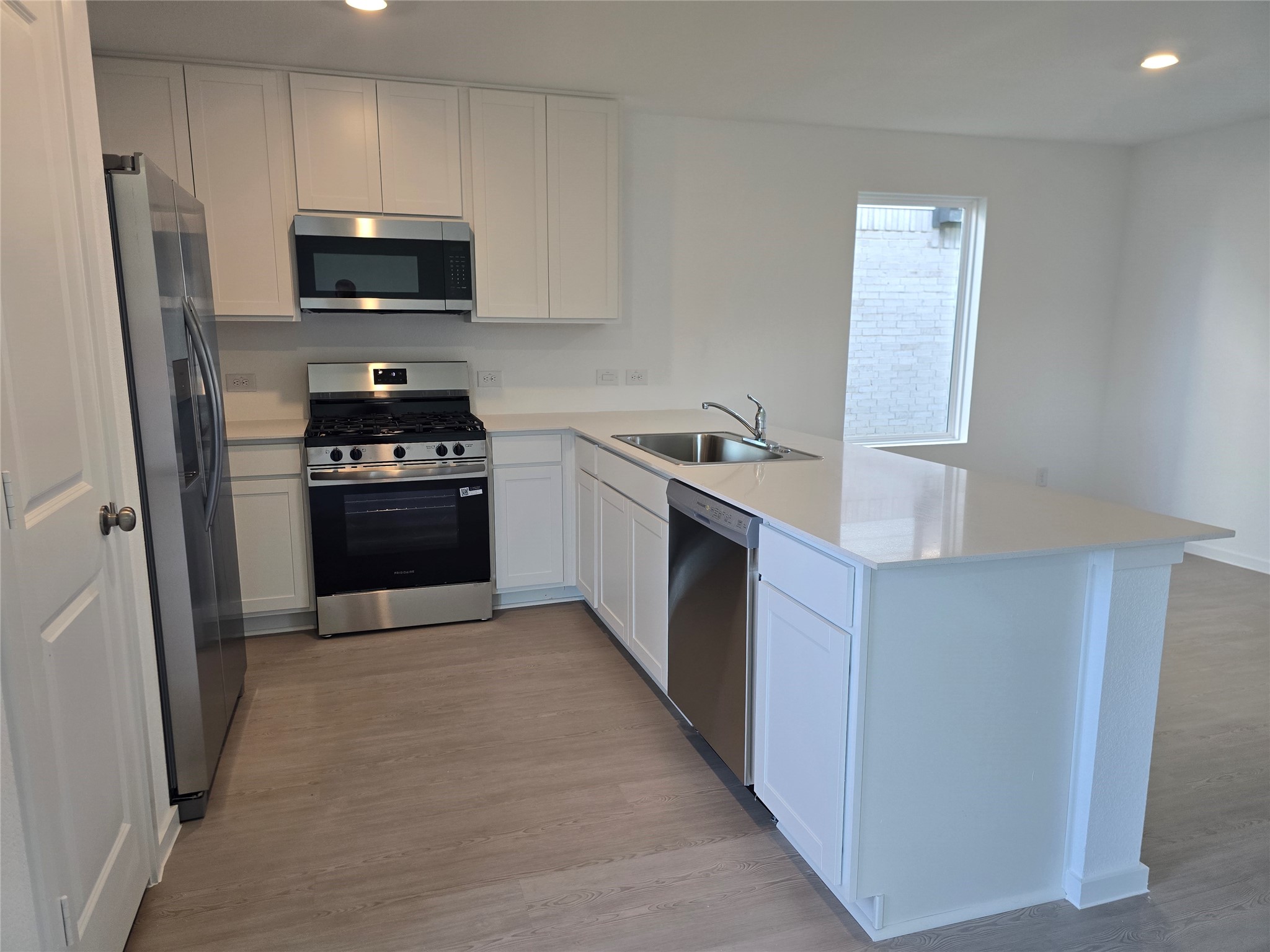 25446 Carnation Court Property Photo 8