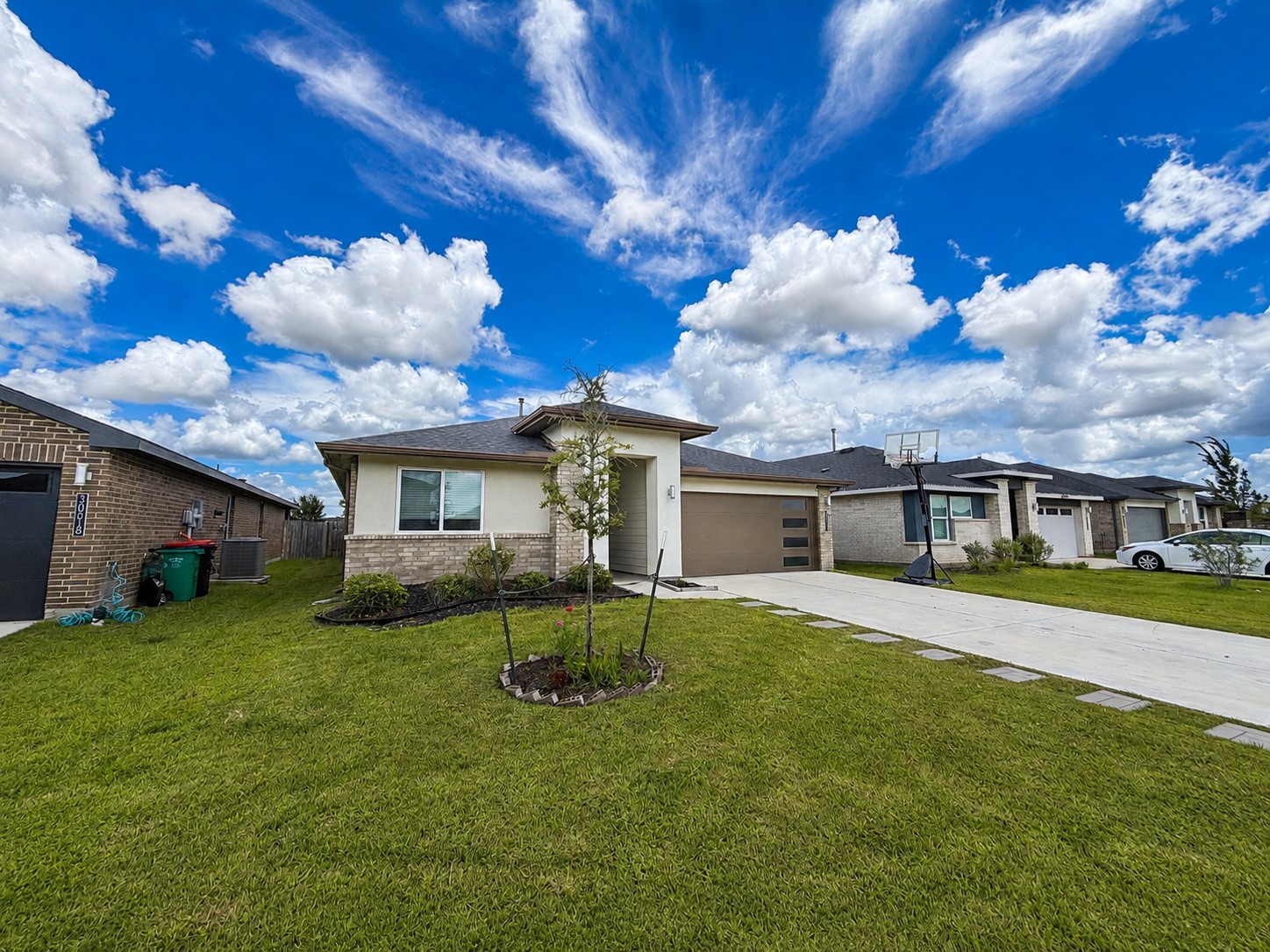 30014 Violet Sky Way Property Photo 2
