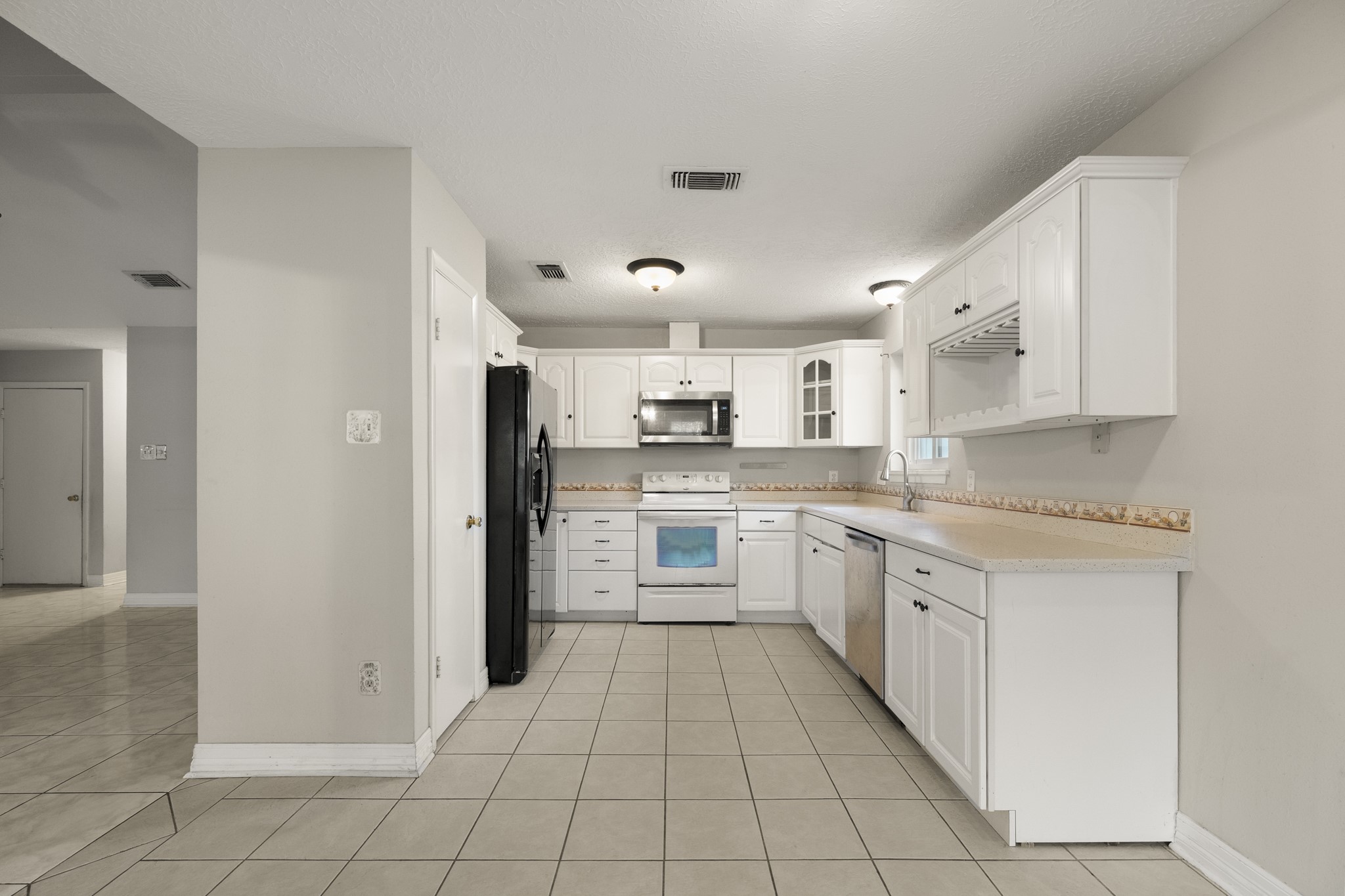 23826 Lestergate Drive Property Photo 5