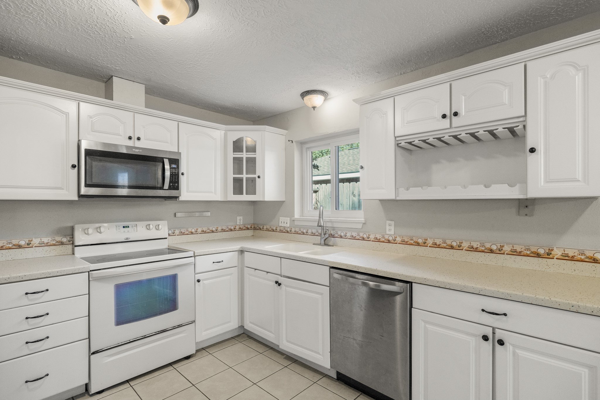 23826 Lestergate Drive Property Photo 6