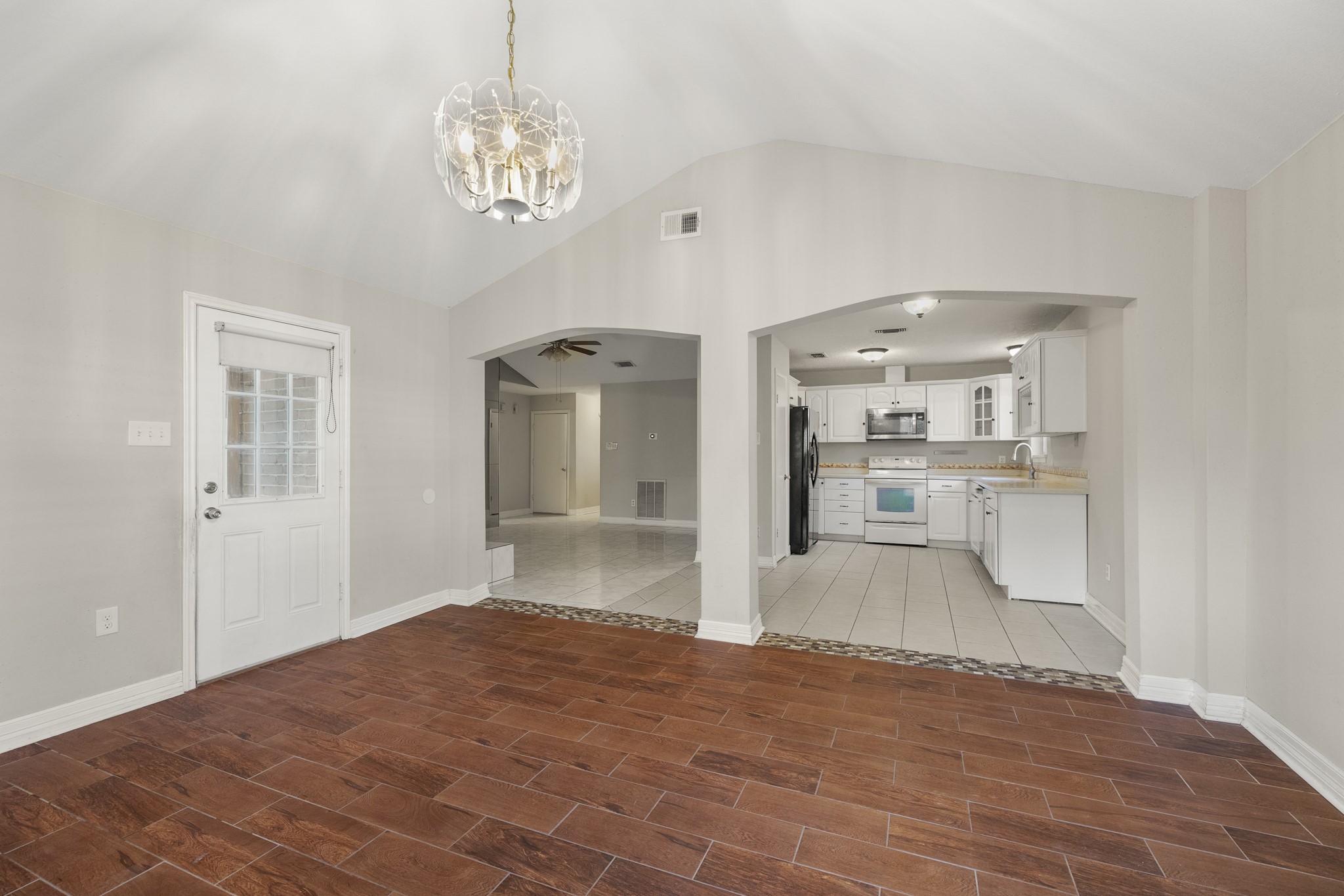 23826 Lestergate Drive Property Photo 11