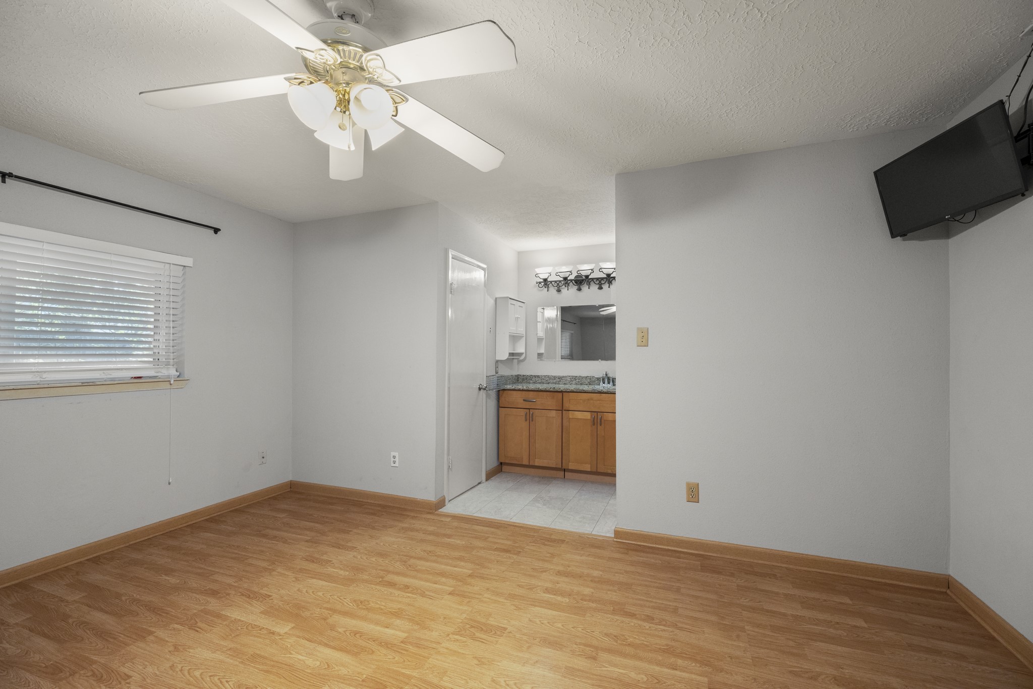 23826 Lestergate Drive Property Photo 16